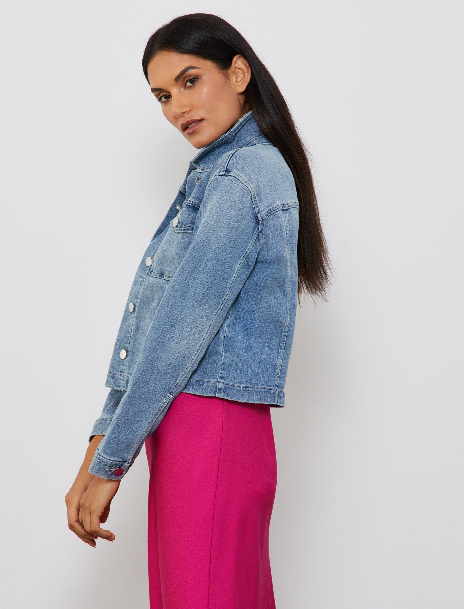 Mindi Crop Denim Jacket sold by BCBGMaxAzria product image thumbnail 4