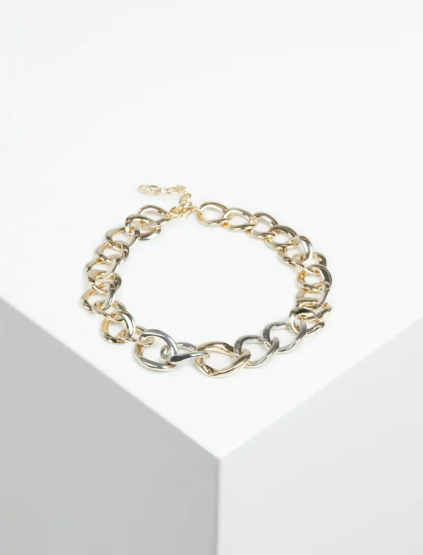 Graduated Link Chain Necklace sold by BCBGMaxAzria