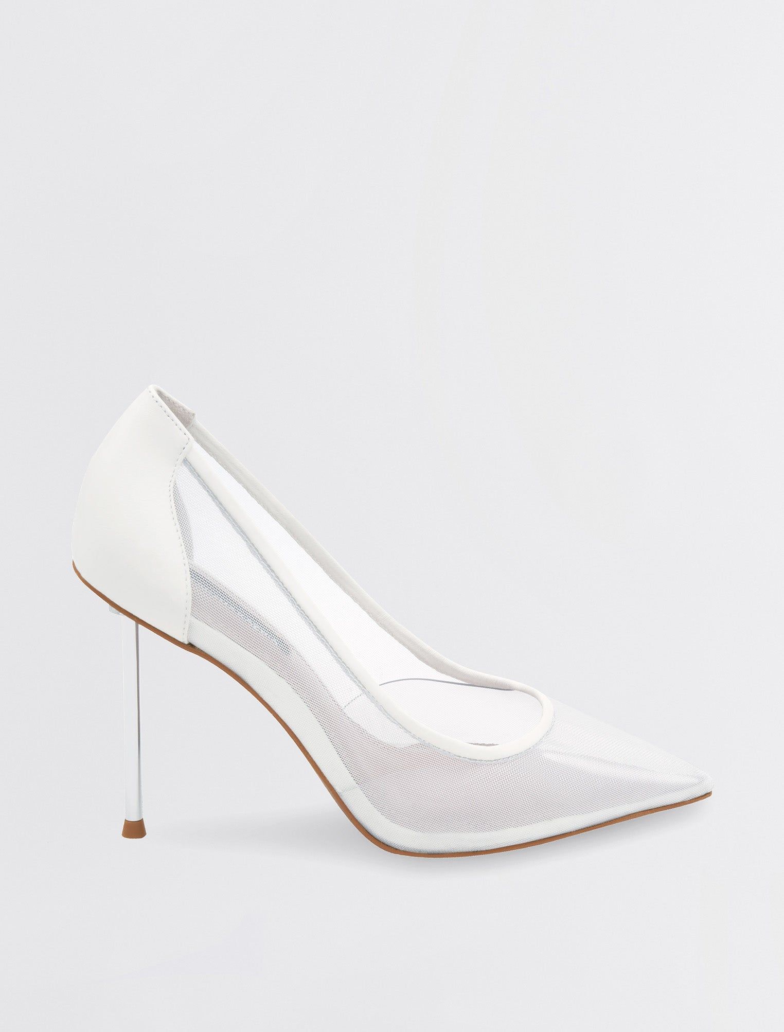 Maxxa Pump Heel sold by BCBGMaxAzria product image thumbnail 3