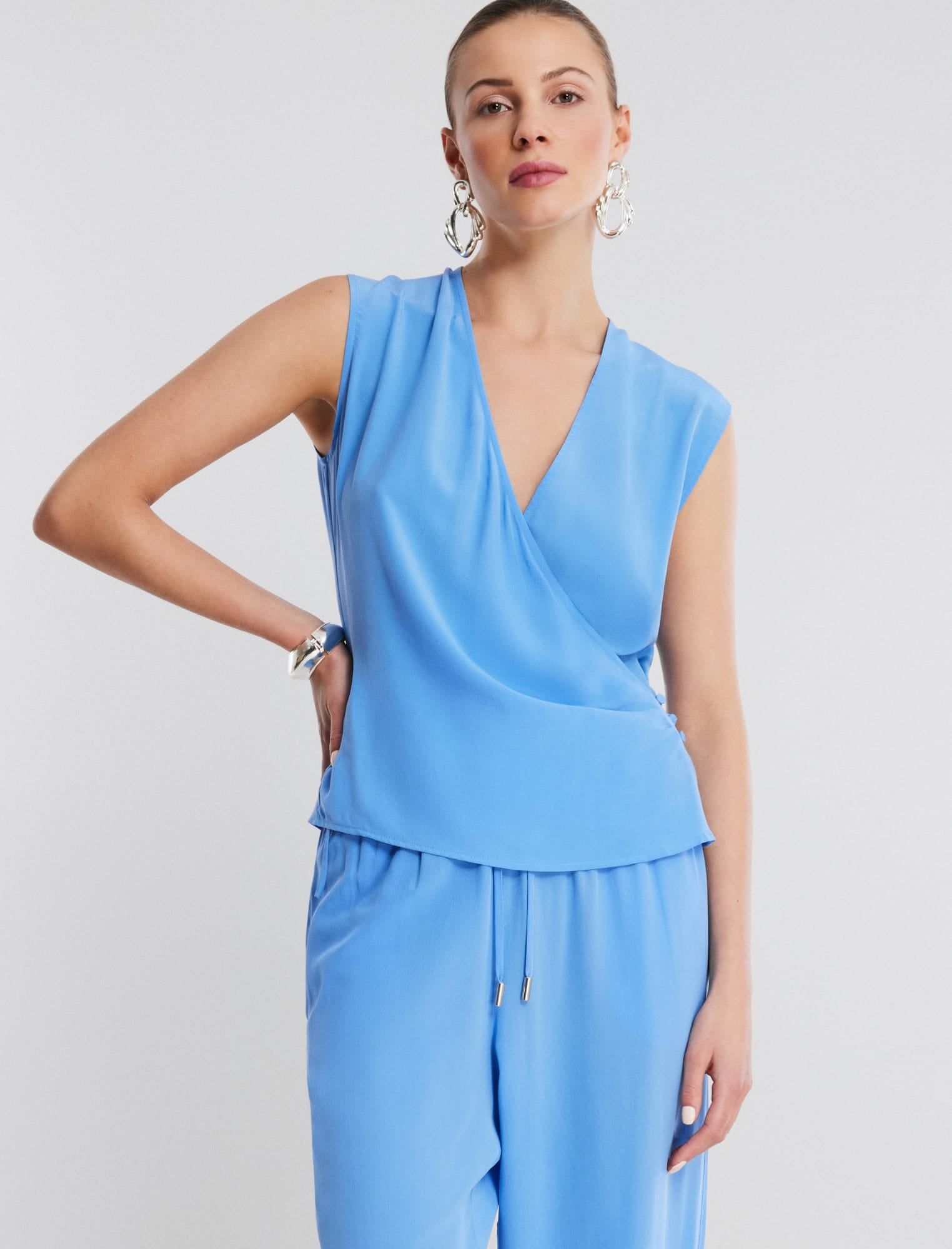 Corinne Plunging Silk Top sold by BCBGMaxAzria product image thumbnail 3