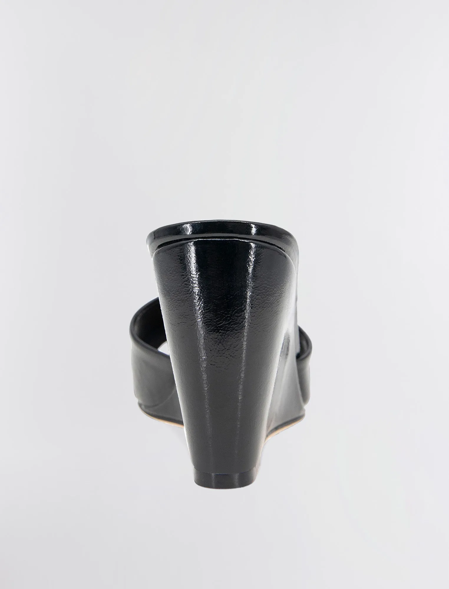 Giani Wedge Sandal sold by BCBGMaxAzria product image thumbnail 4