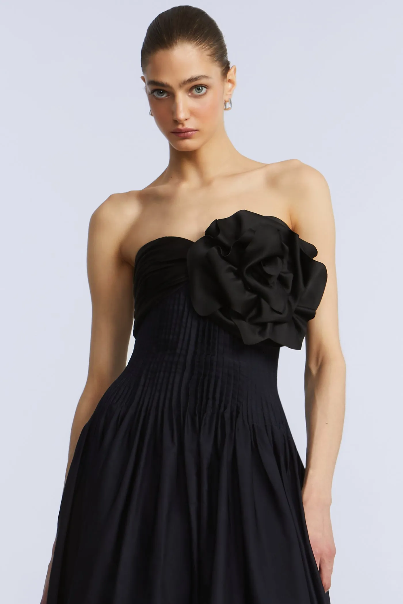 High Low Gown With Flower sold by BCBGMaxAzria product image thumbnail 4