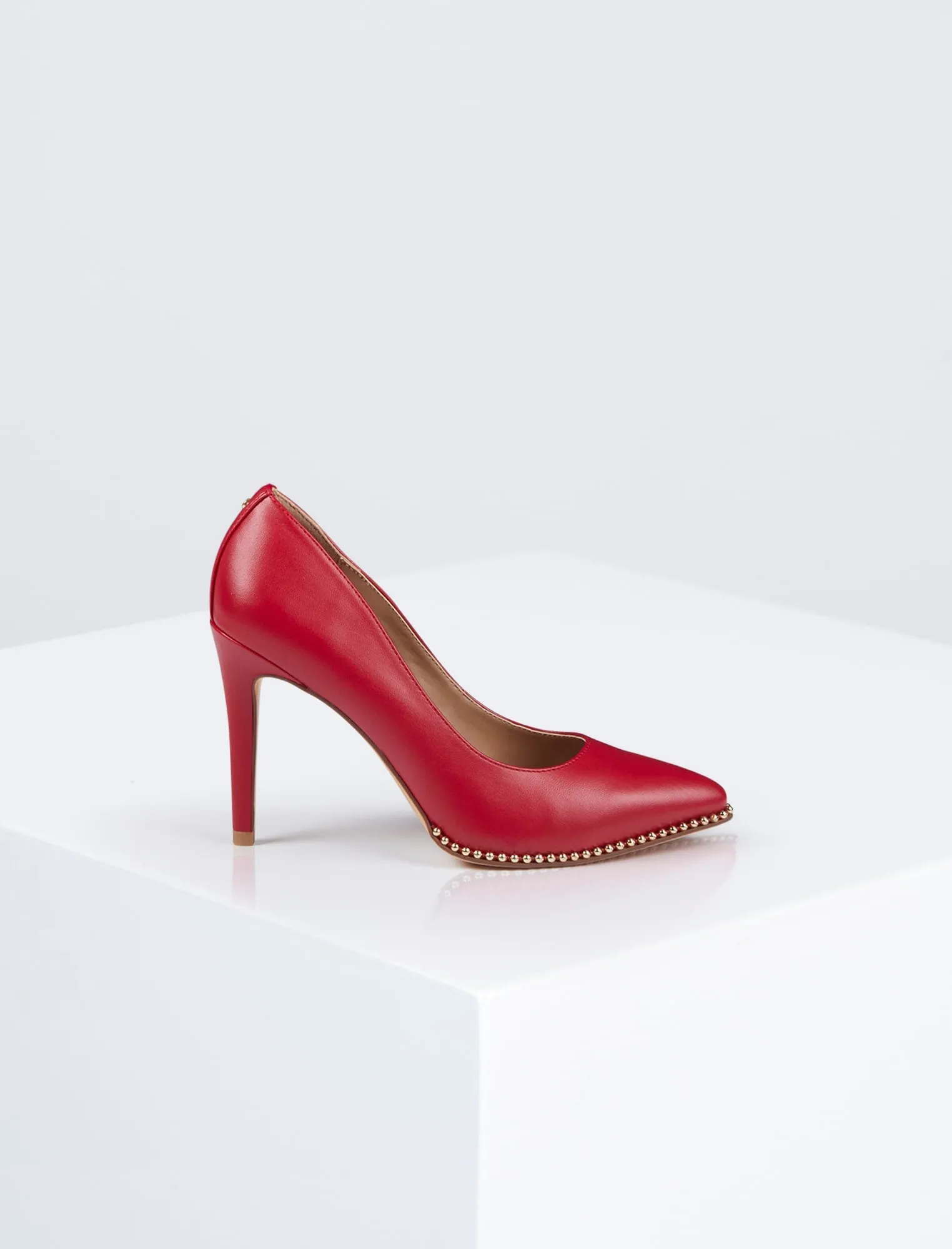 Hawti Pump Heel sold by BCBGMaxAzria product image thumbnail 2