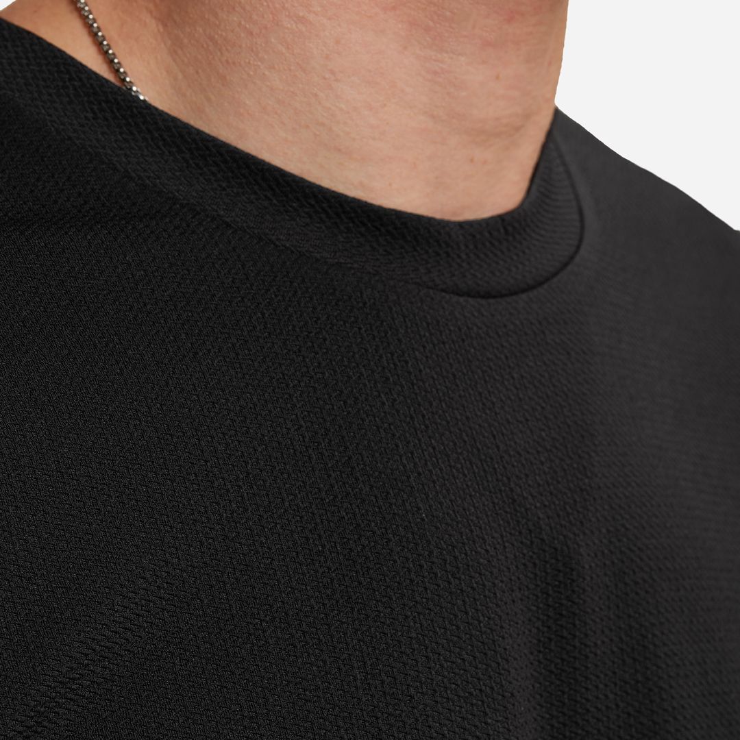 Leno T-Shirt - Black sold by be inspired product image thumbnail 3