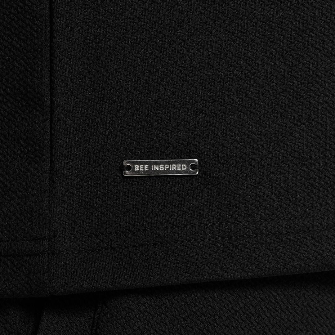 Leno T-Shirt - Black sold by be inspired product image thumbnail 4