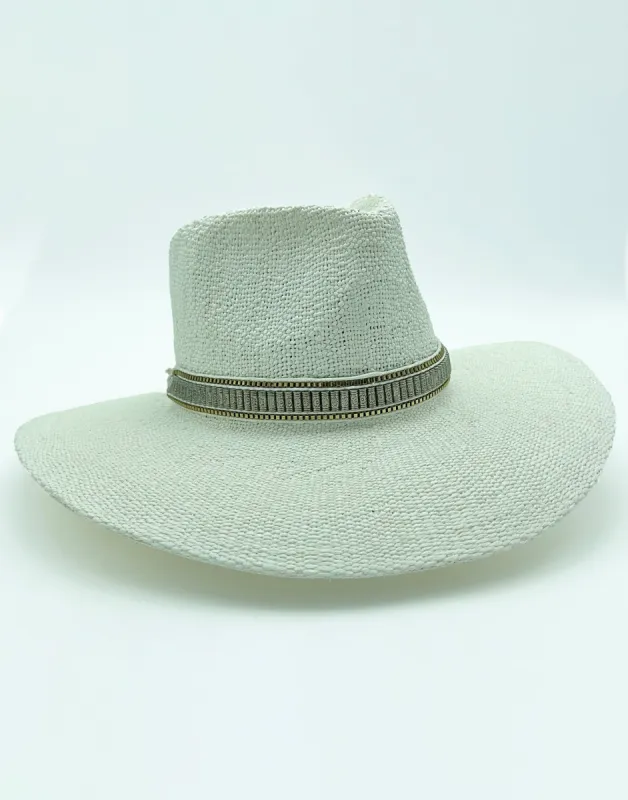 Sierra Hat by Nikki Beach - White made by Beach Bunny