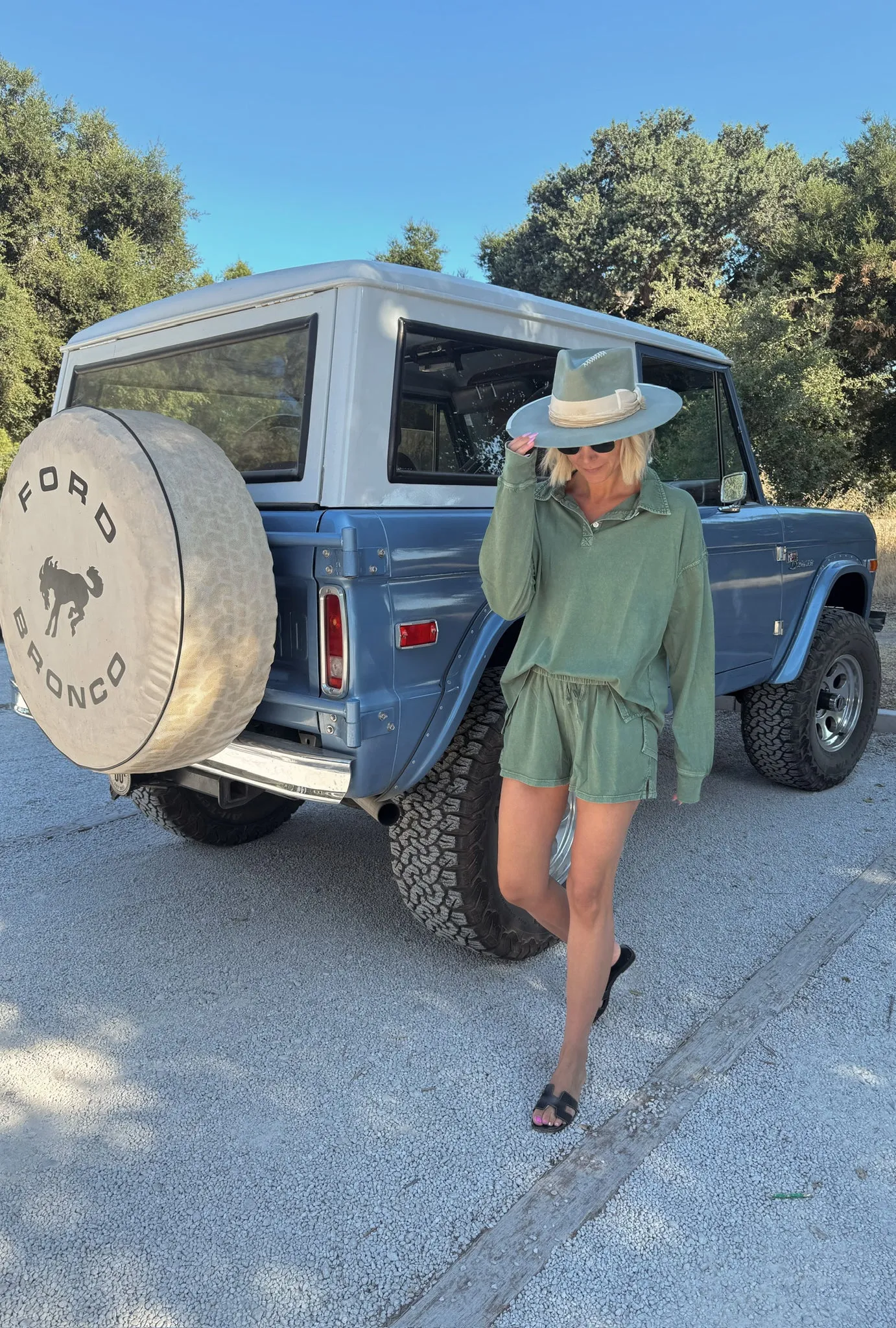 Zion Top Queen Palm sold by Beach Riot product image thumbnail 3