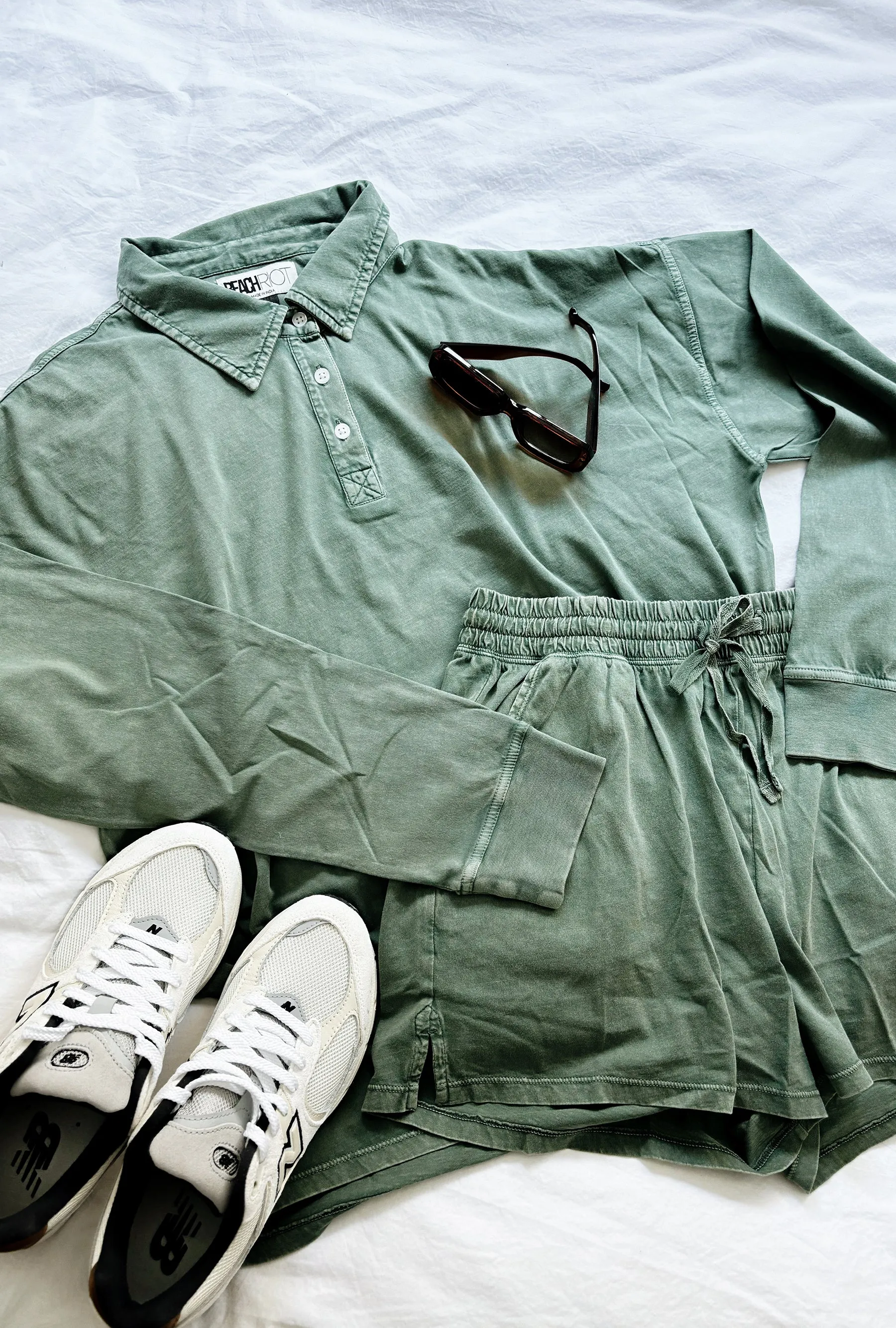 Zion Top Queen Palm sold by Beach Riot product image thumbnail 4