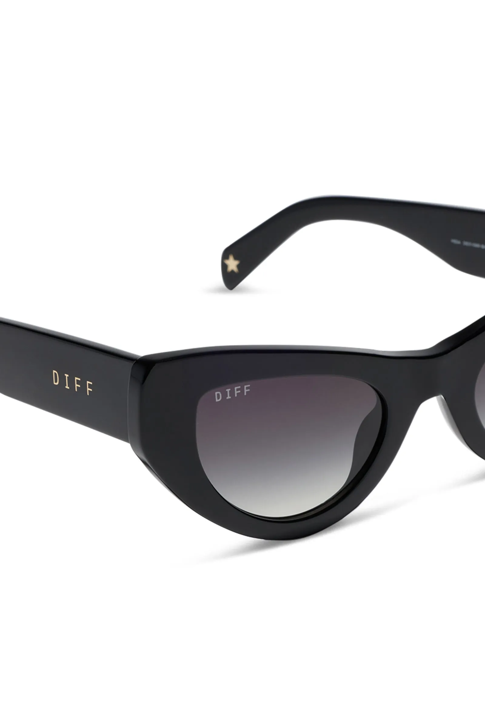 Beach Riot X DIFF Mesa Sunglasses Black sold by Beach Riot product image thumbnail 4