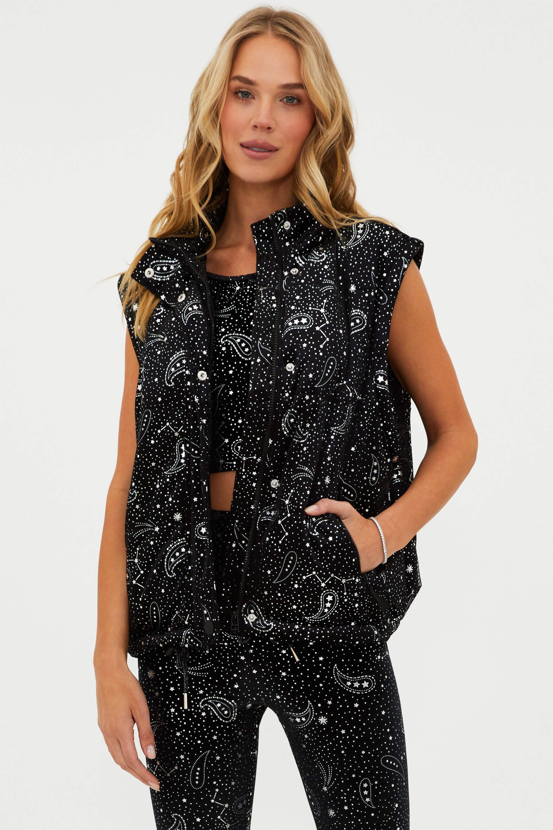 Kris Puffer Jacket Shooting Stars sold by Beach Riot product image thumbnail 2