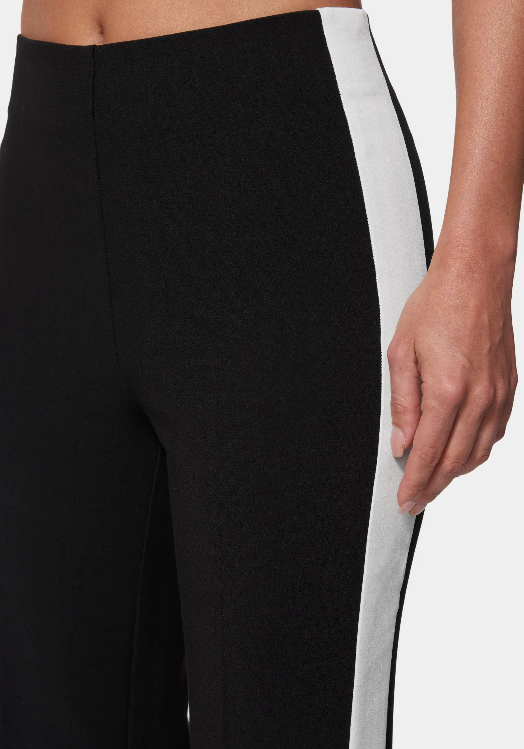 High Waist Wide Leg Contrast Trim Pant sold by Bebe product image thumbnail 4