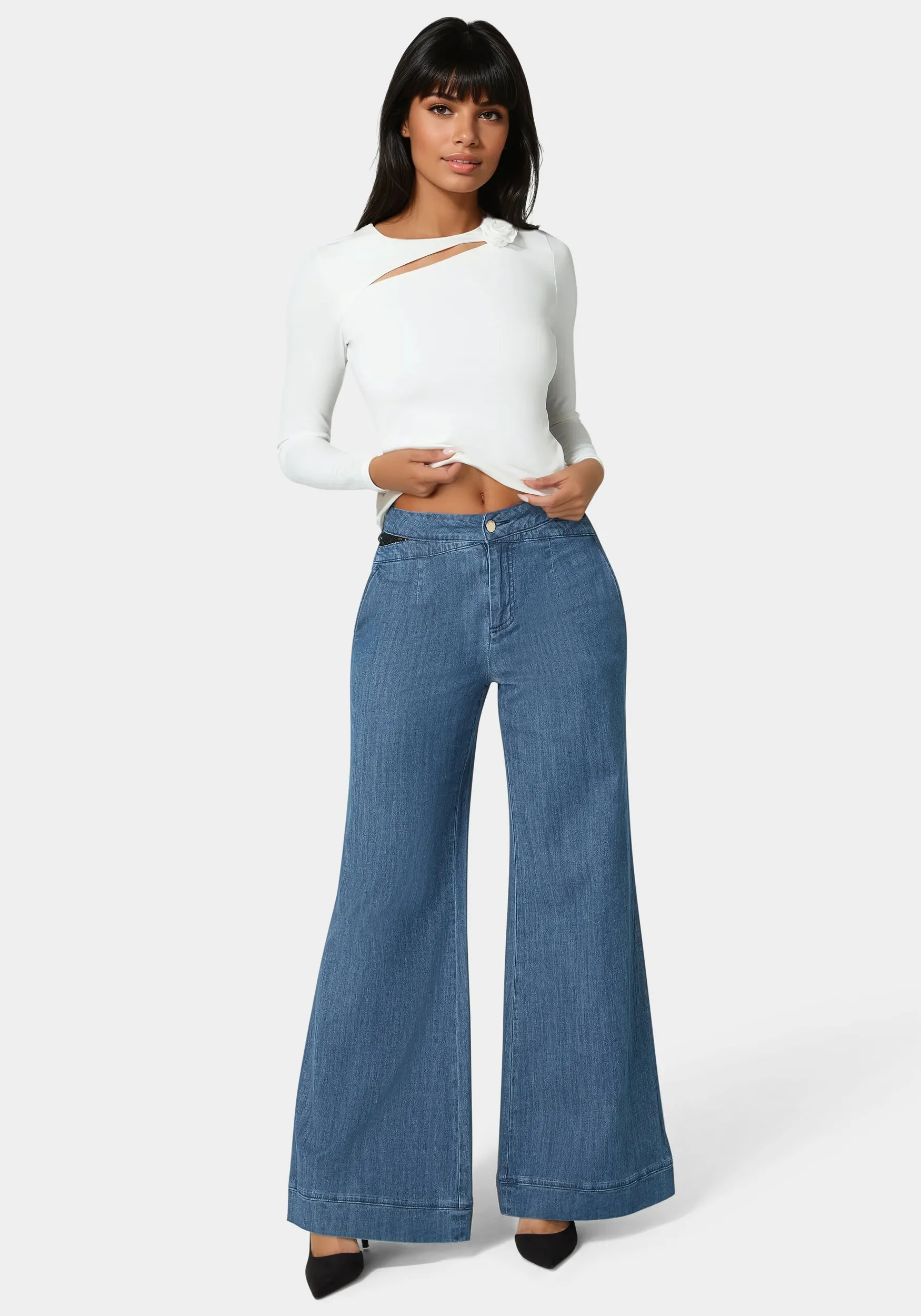 High Waist Ultra Wide Leg Denim Pant sold by Bebe product image thumbnail 2