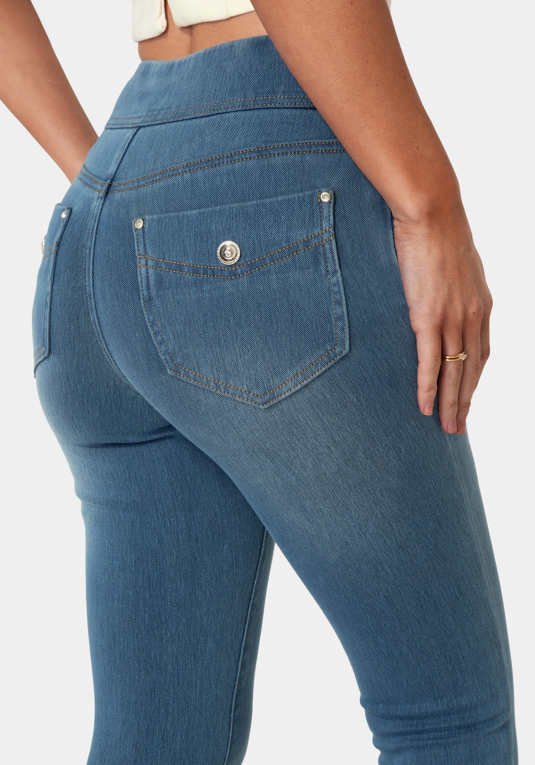 Back Flap Pocket Jegging sold by Bebe product image thumbnail 4