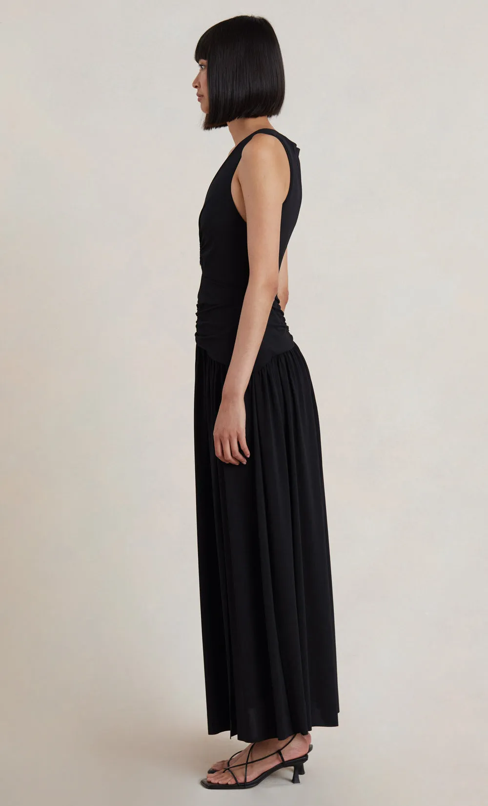 LINDSEY V MAXI DRESS - BLACK sold by bec + bridge product image thumbnail 3