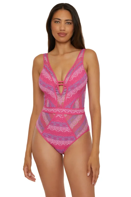 COLOR PLAY 1PC PLUNGE made by BECCA