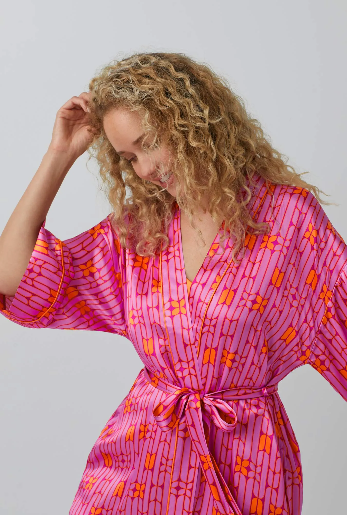 Wallpaper Geo Banded Collar Washable Silk Robe sold by BedHead product image thumbnail 3