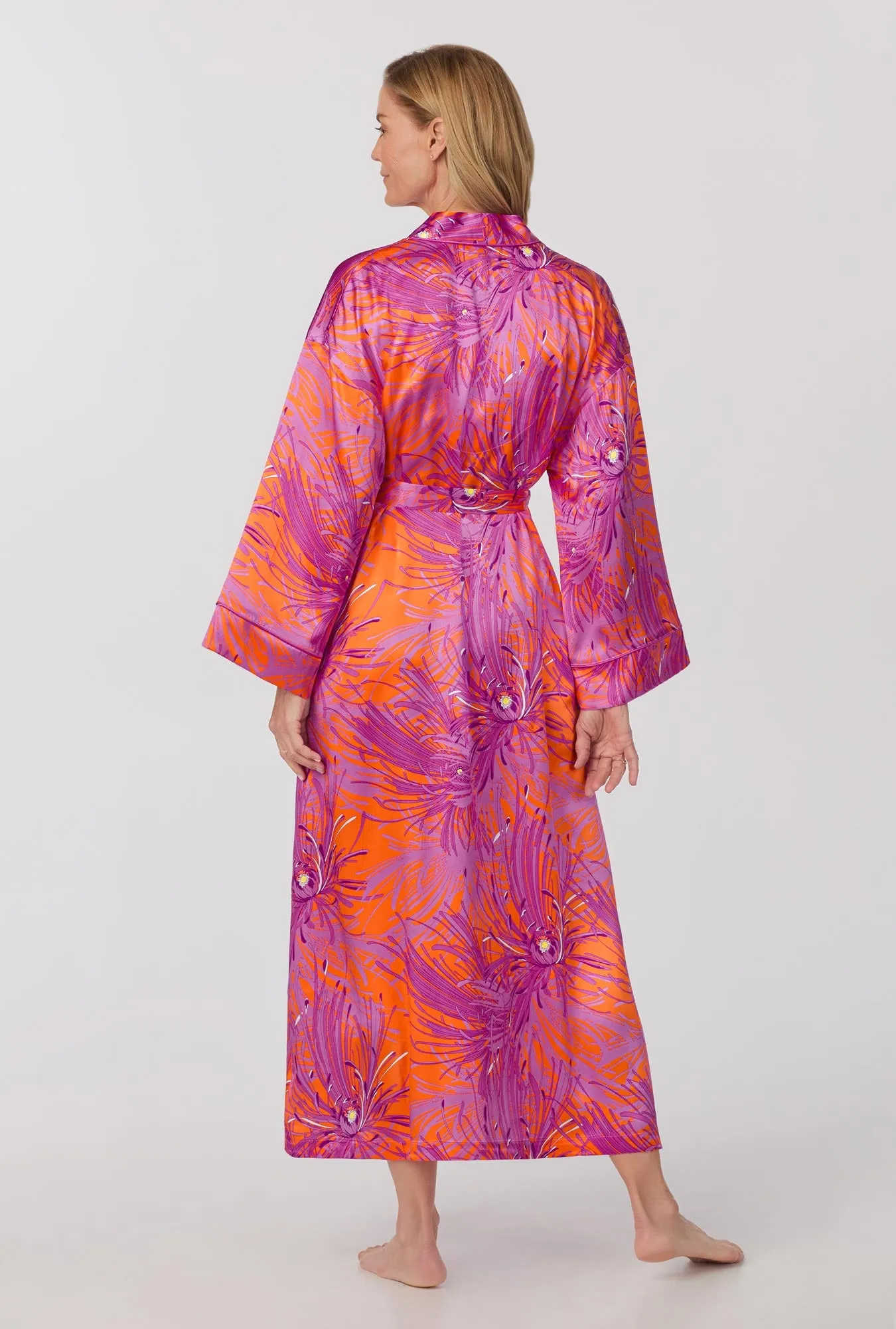 BedHead x Trina Turk Fuji Mums Banded Collar Washable Silk Robe sold by BedHead product image thumbnail 3