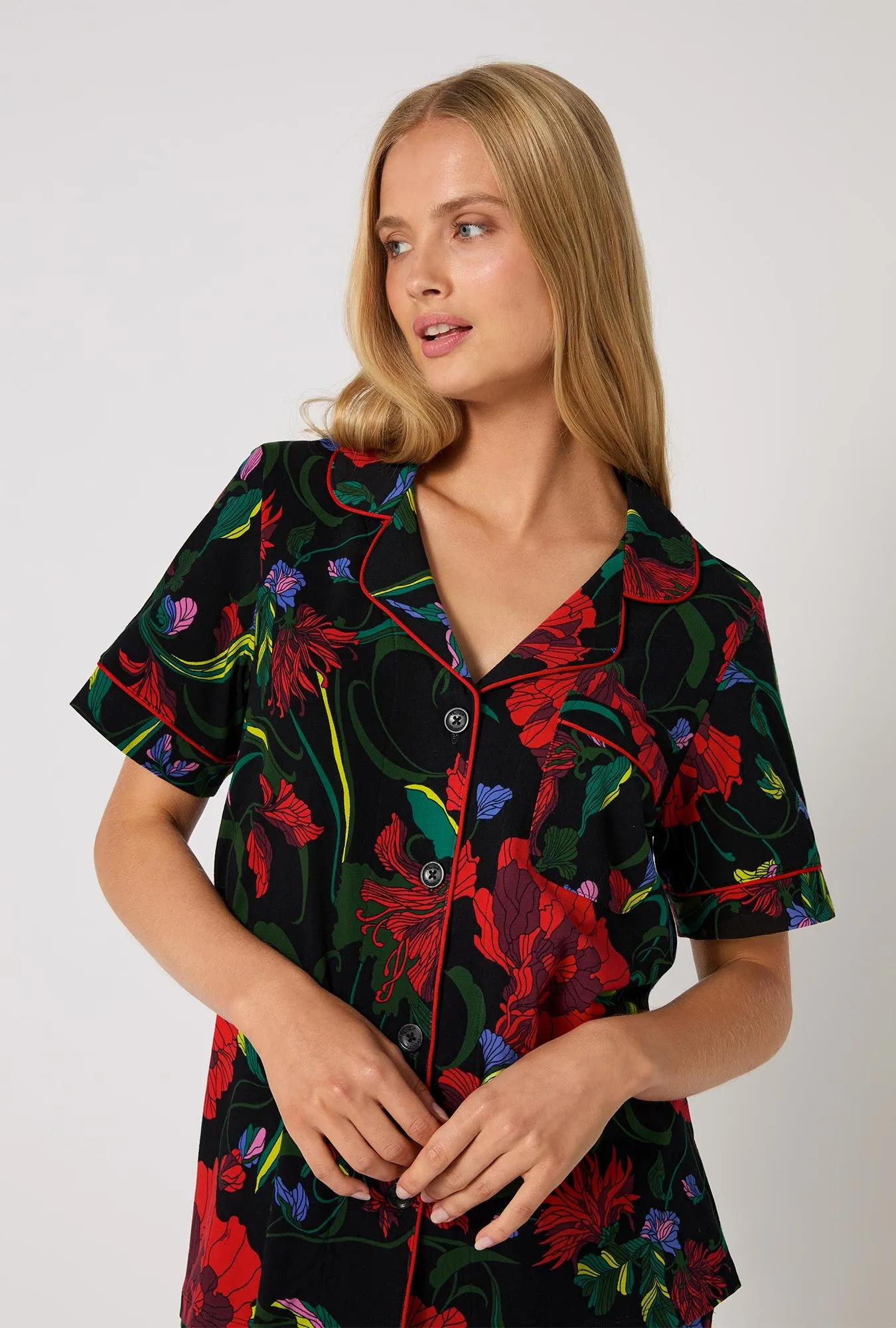 BedHead X Trina Turk Haute Floral Short Sleeve Classic Stretch Jersey Cropped Pj Set sold by BedHead product image thumbnail 4