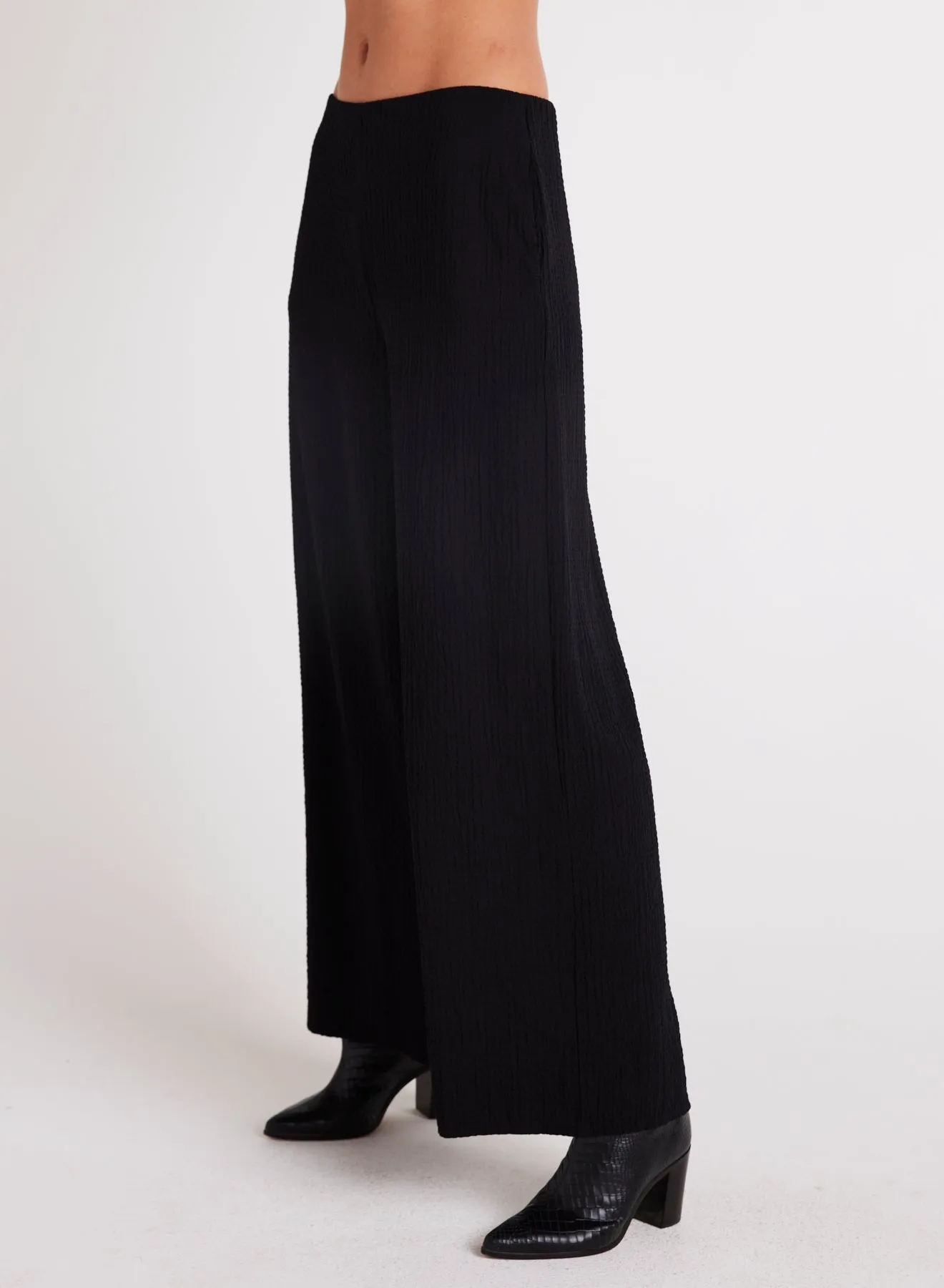 Clean Wide Leg Pant - Black sold by Bella Dahl product image thumbnail 4