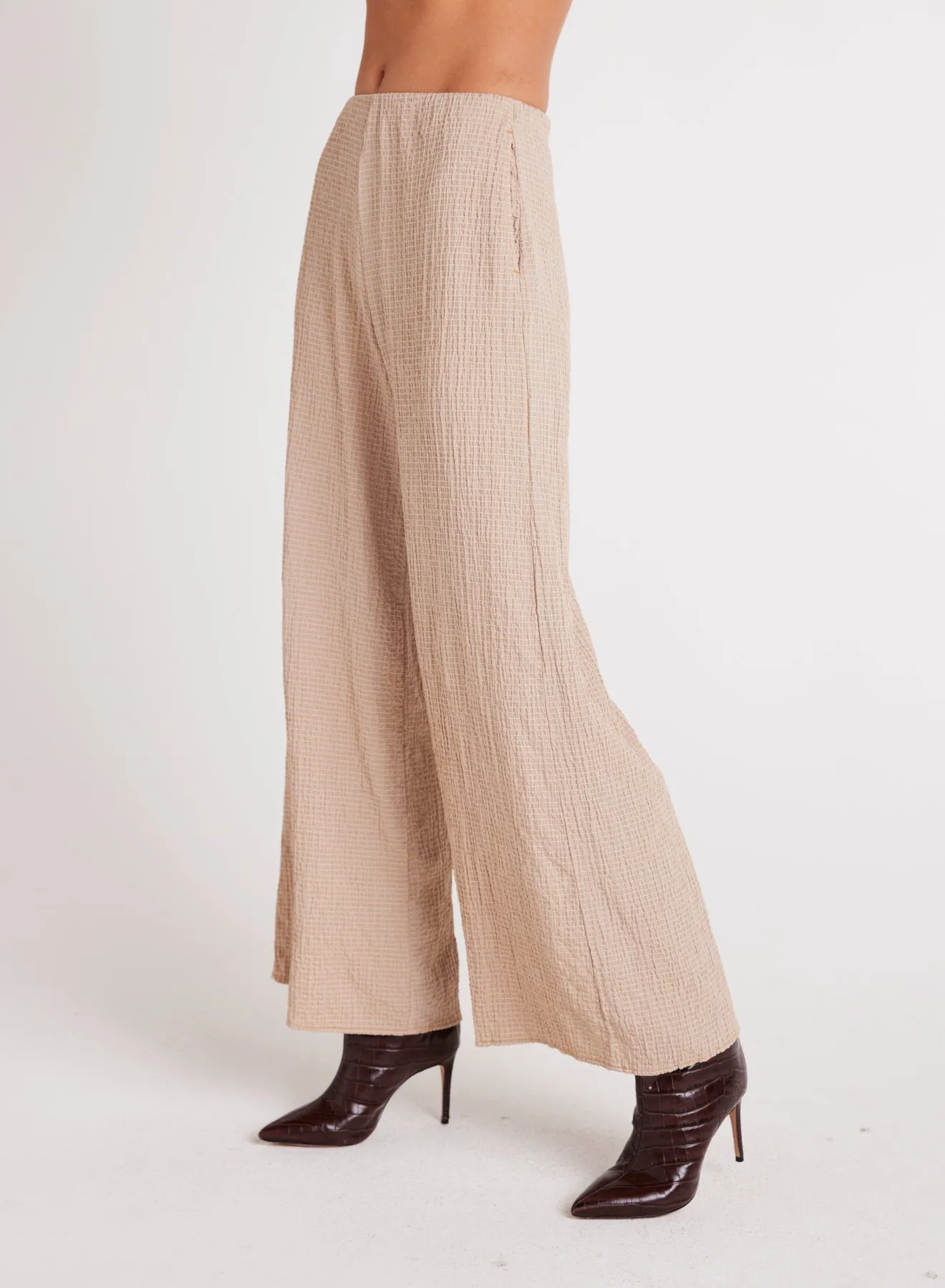 Clean Wide Leg Pant - Light Oak sold by Bella Dahl product image thumbnail 4
