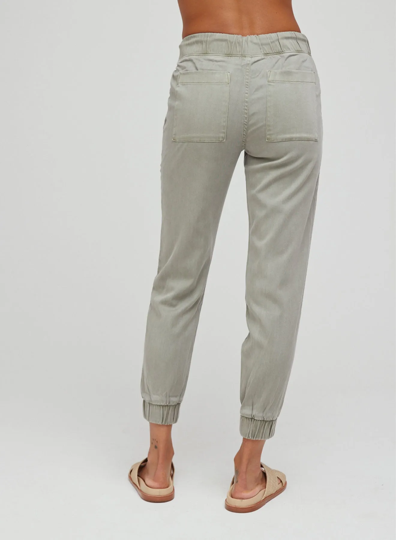 Pocket Jogger - Soft Army sold by Bella Dahl product image thumbnail 4