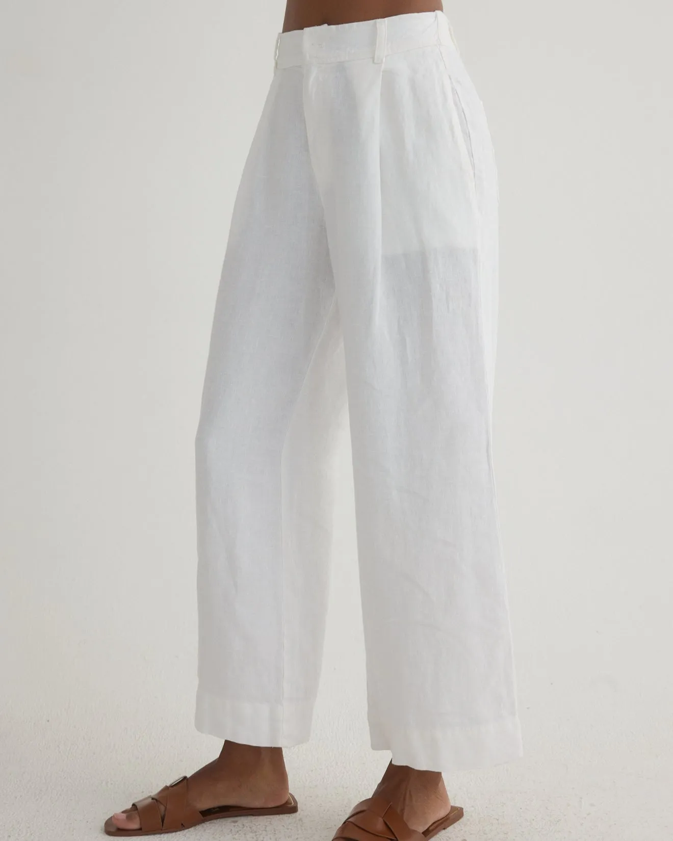 Luxe Linen Pleated Wide Leg Ankle Pant- White sold by Bella Dahl product image thumbnail 3