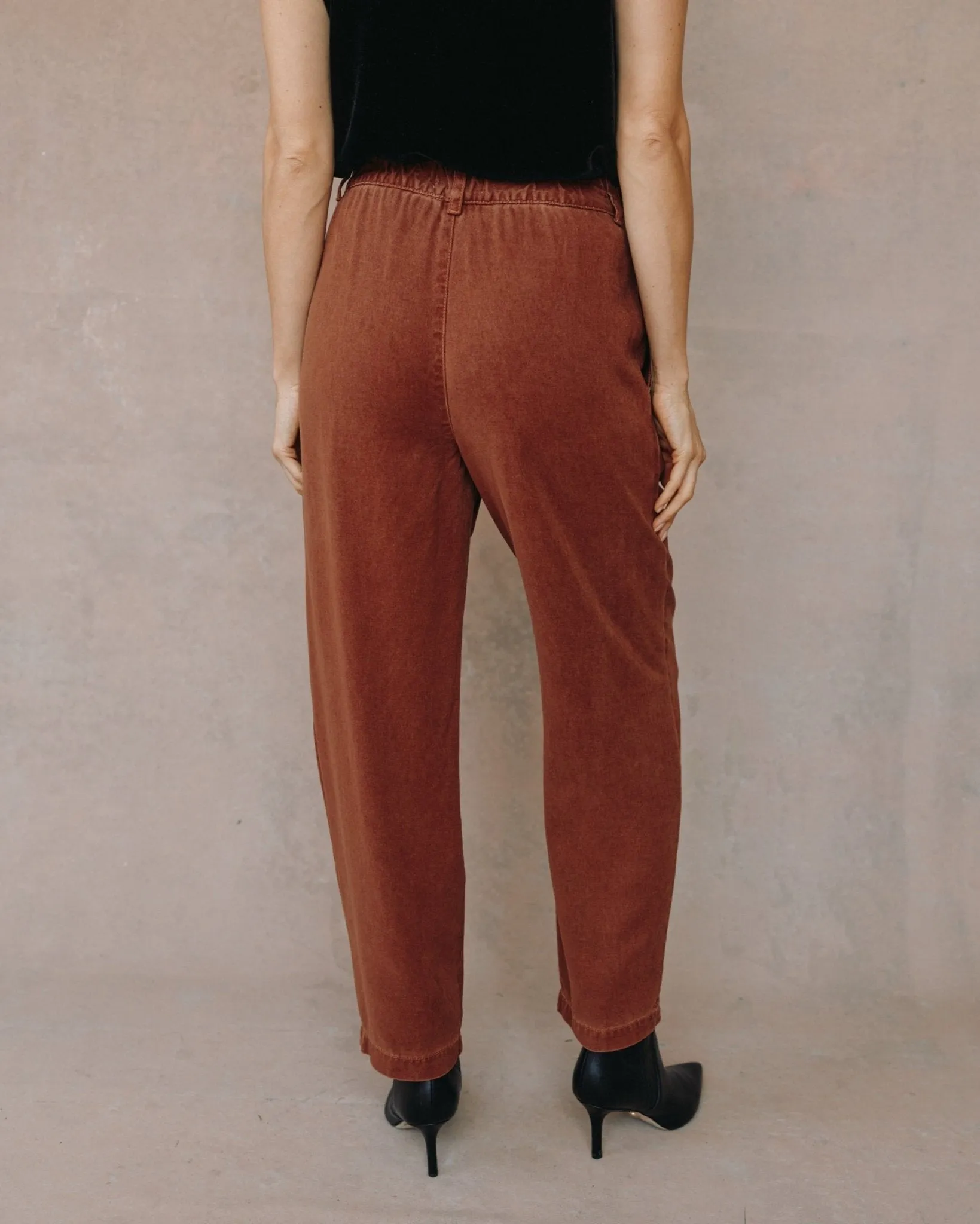 Single Pleat Pant- Honey Oak sold by Bella Dahl product image thumbnail 4