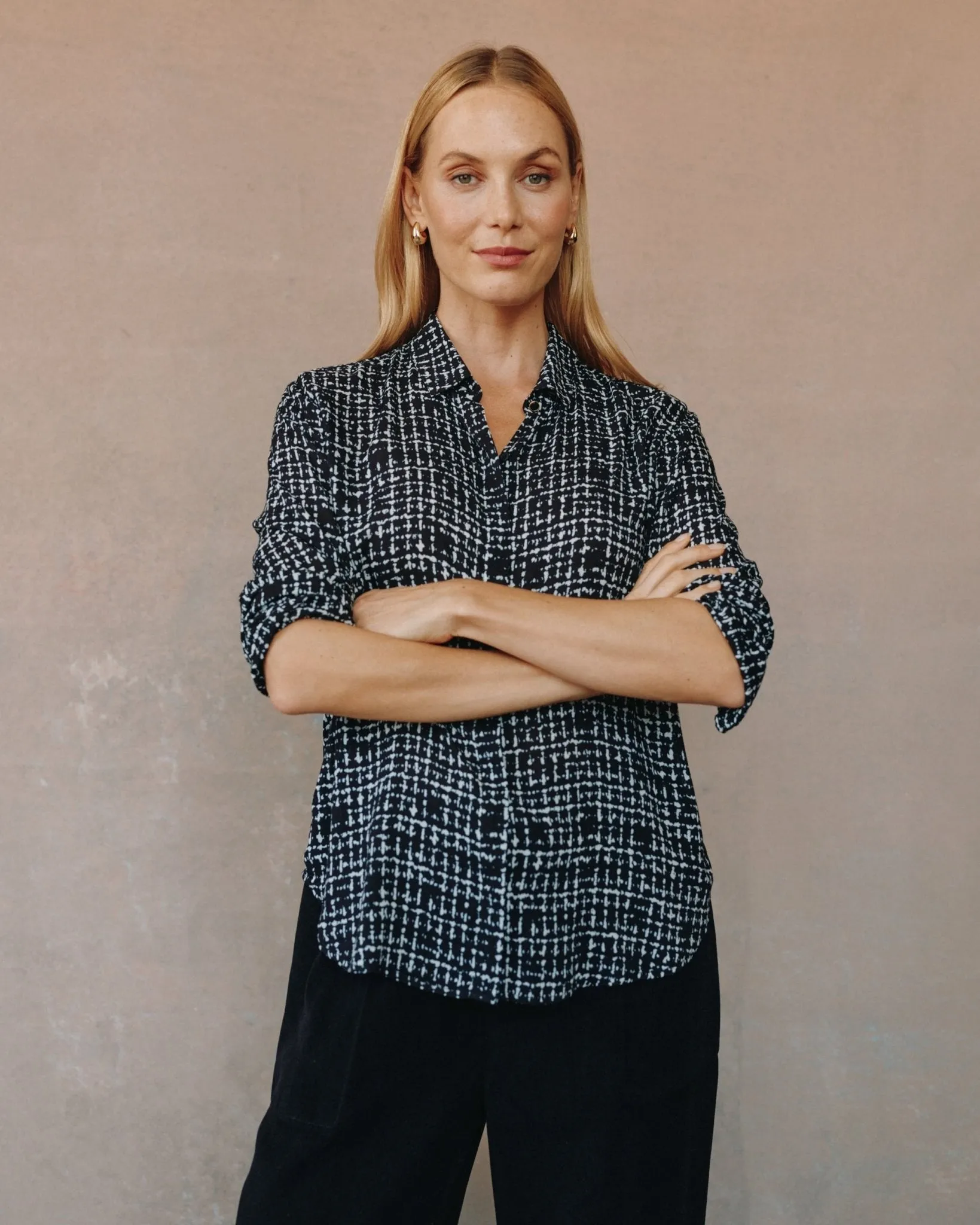 Clean Front Hipster Shirt - Grid Print sold by Bella Dahl product image thumbnail 2