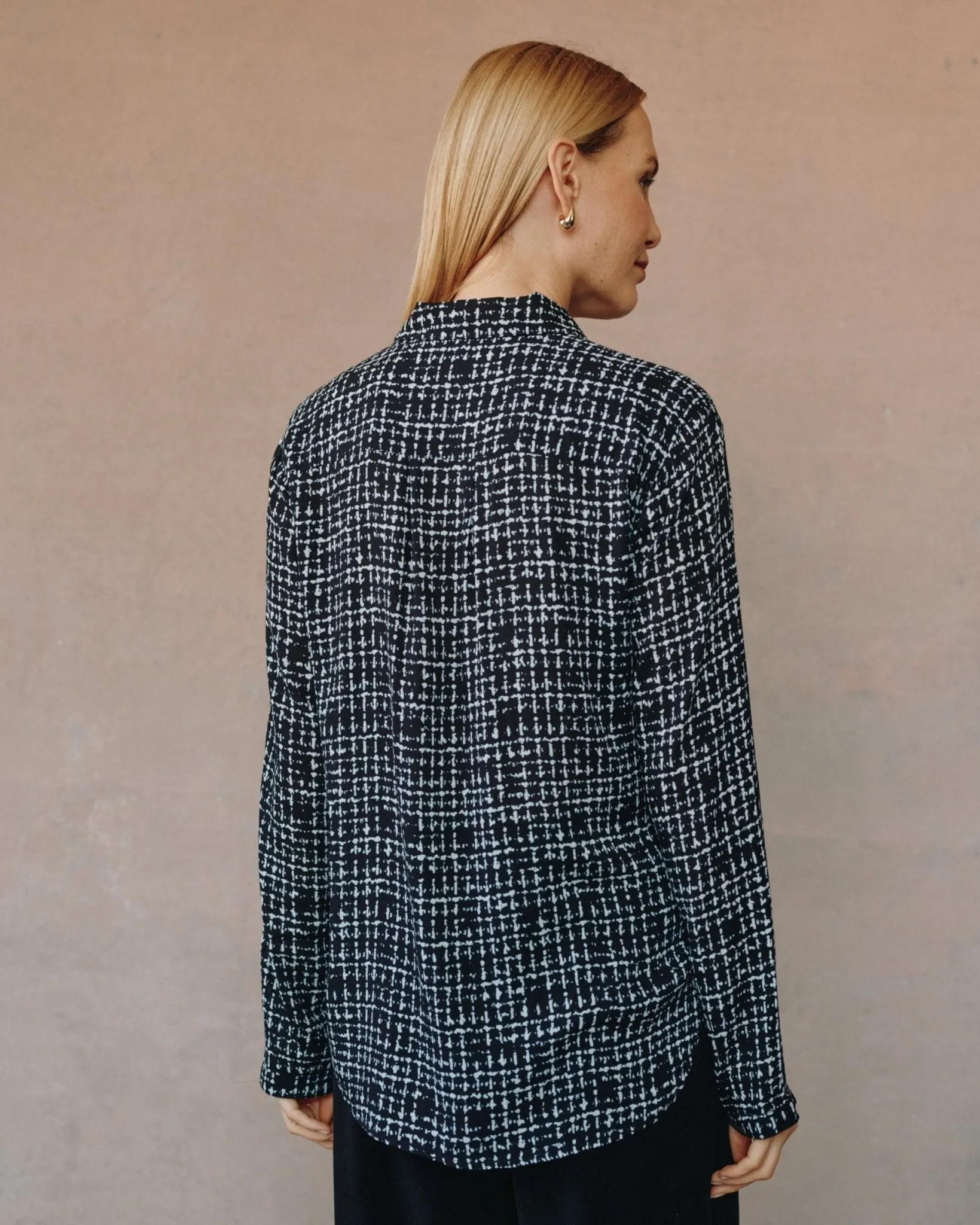 Clean Front Hipster Shirt - Grid Print sold by Bella Dahl product image thumbnail 4