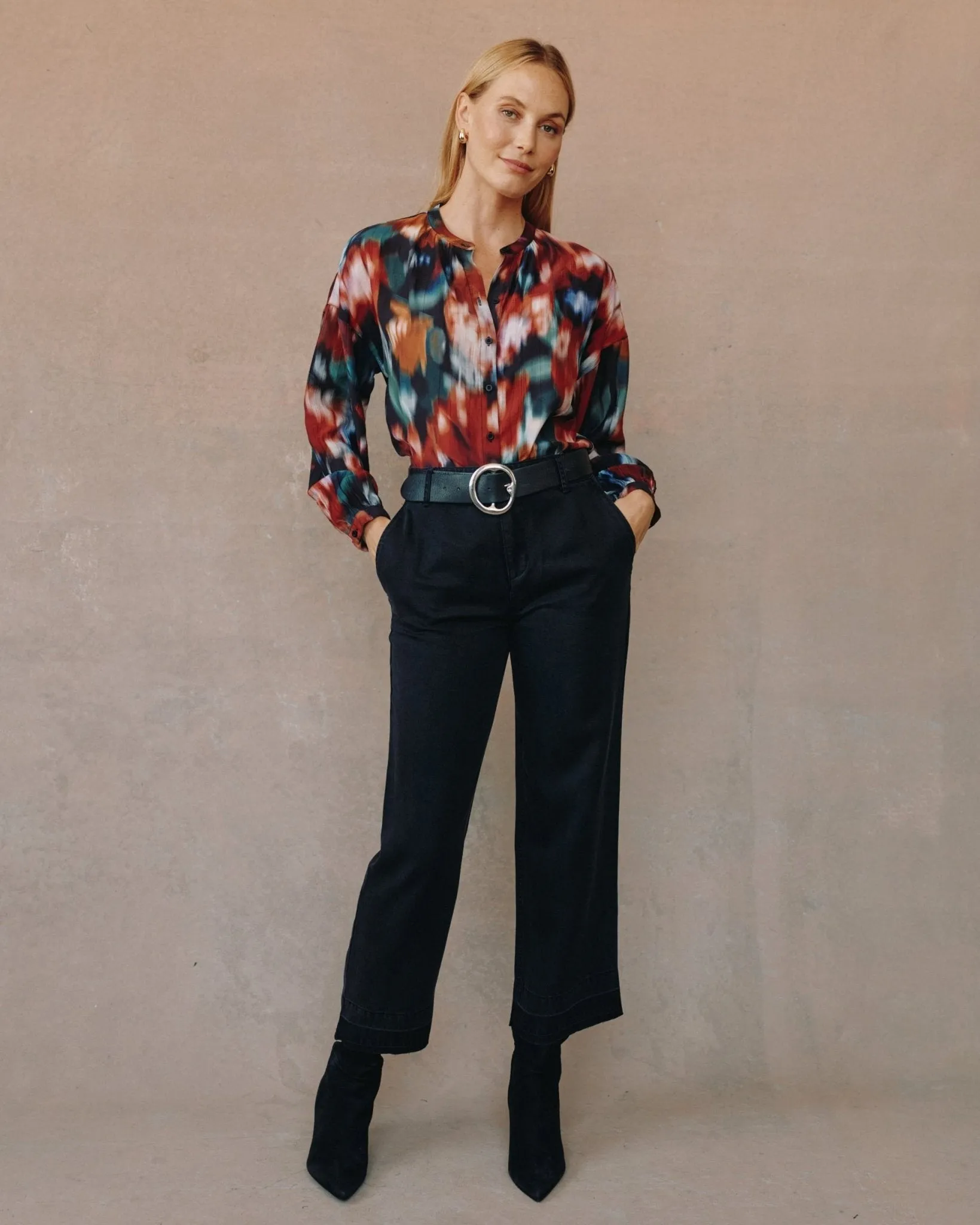 Mandarin Collar Button Down - Blurred Floral Print sold by Bella Dahl product image thumbnail 2