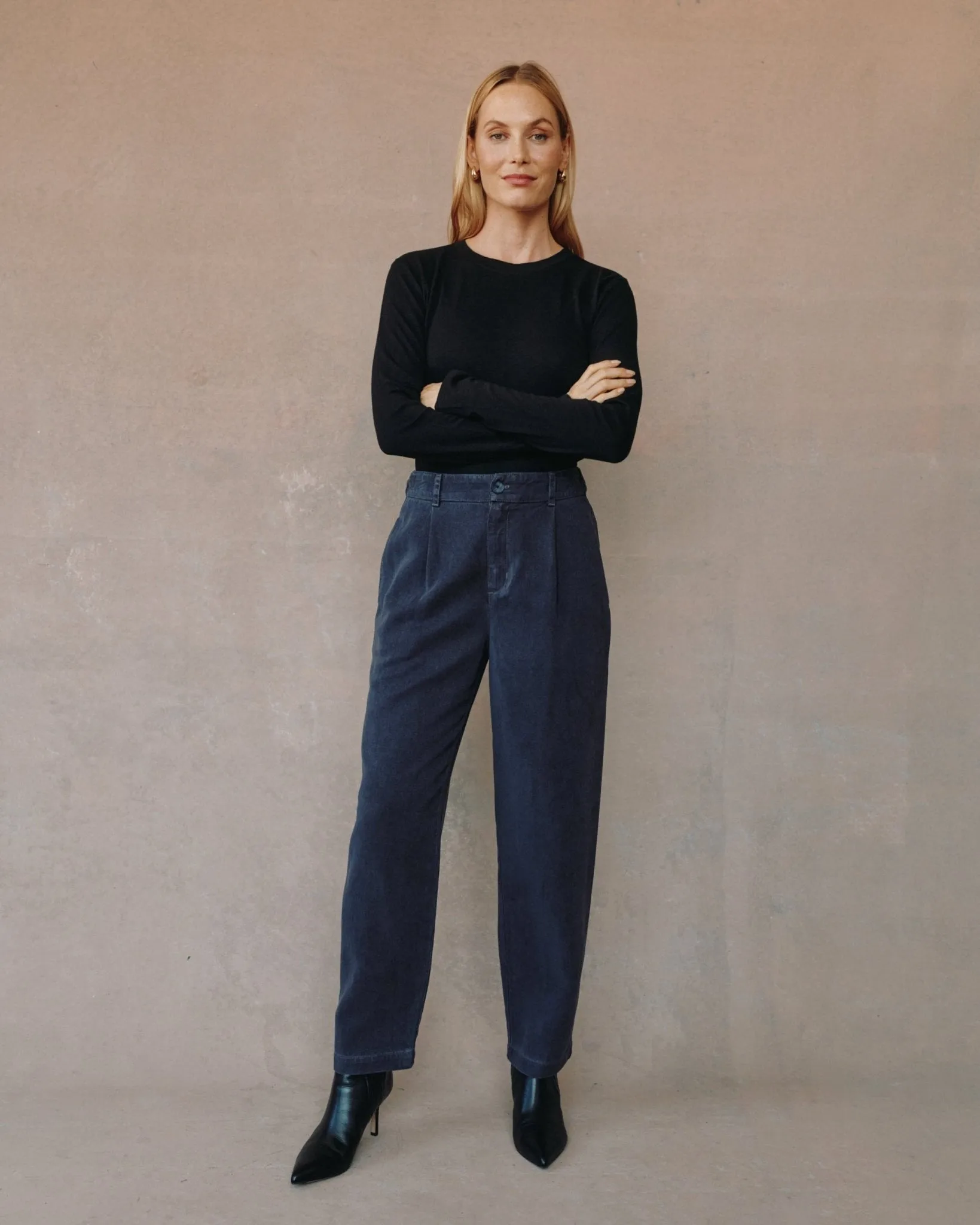 Single Pleat Pant - Charcoal sold by Bella Dahl product image thumbnail 3