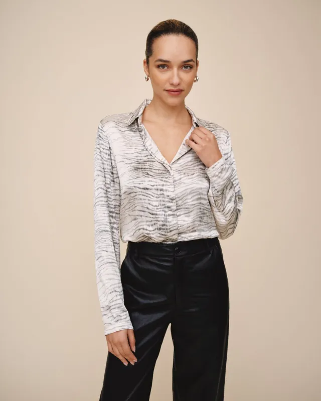 Clean Hidden Placket - Snow Tiger sold by Bella Dahl