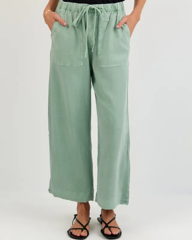 Easy Pocket Wide Leg Crop - Oasis Green sold by Bella Dahl