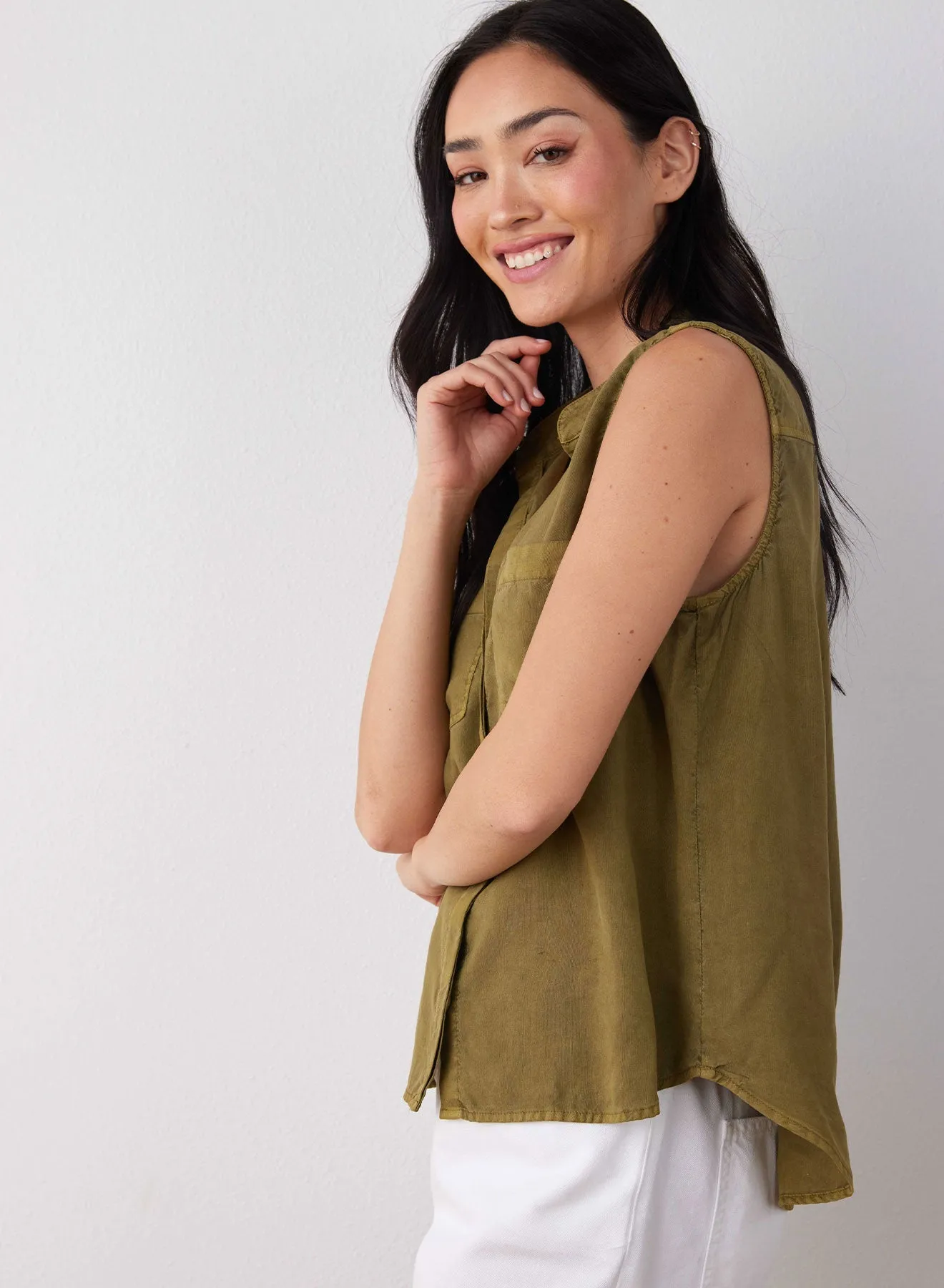 Sleeveless Two Pocket Button Down - Jungle Green sold by Bella Dahl product image thumbnail 3