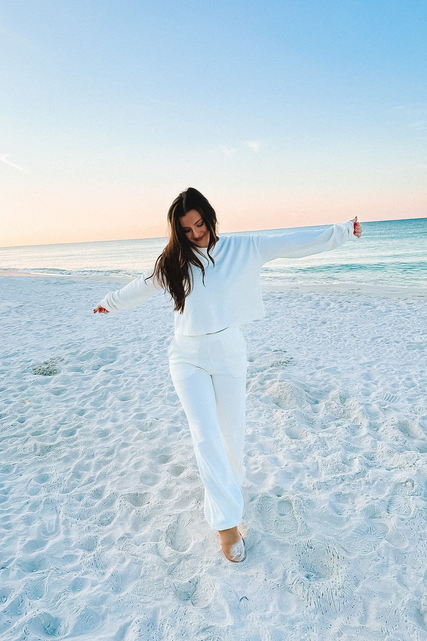 Weekend Hangs Pants sold by Bella Rose boutique product image thumbnail 5