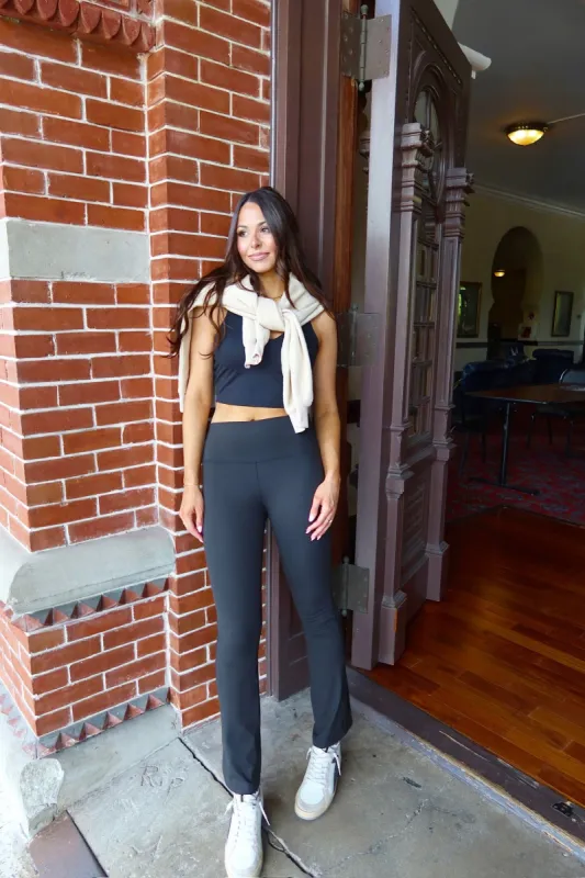 Dressed to Chill Leggings sold by Bella Rose boutique