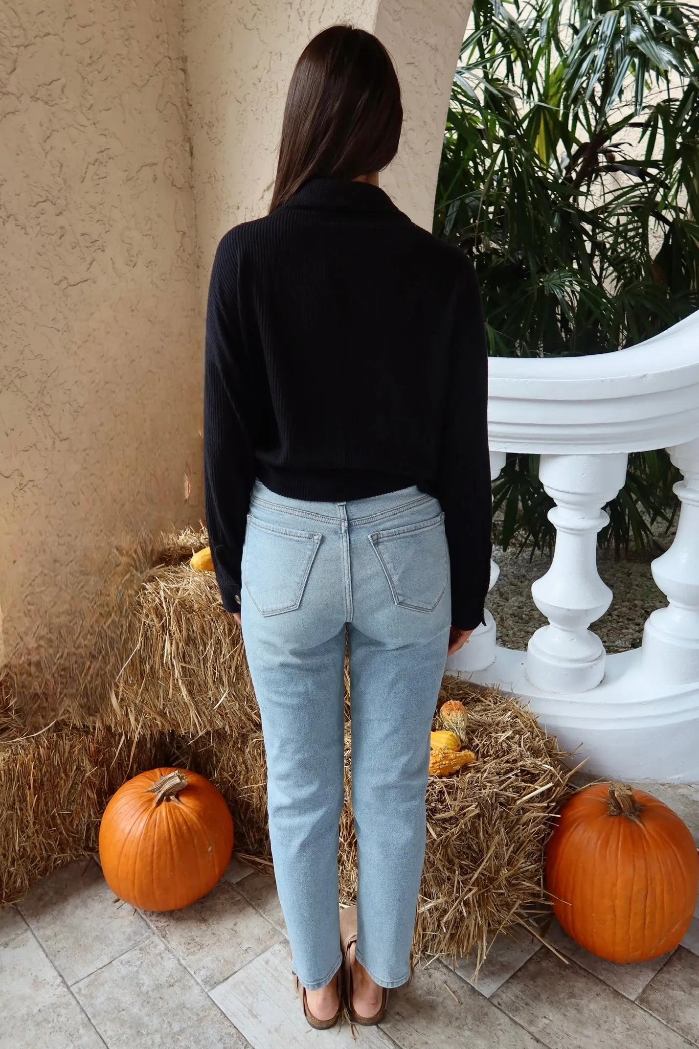 Alyssa Ribbed Cropped Shacket sold by Bella Rose boutique product image thumbnail 3