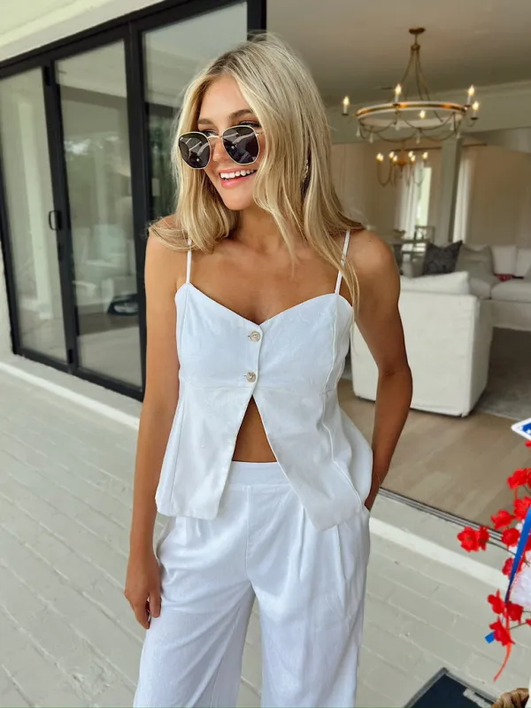 Workflow Edge Linen Top sold by Bella Rose boutique