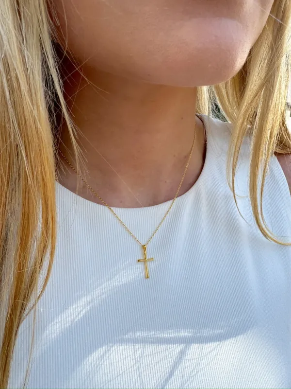 Dainty Cross Pendant Necklace made by Fame
