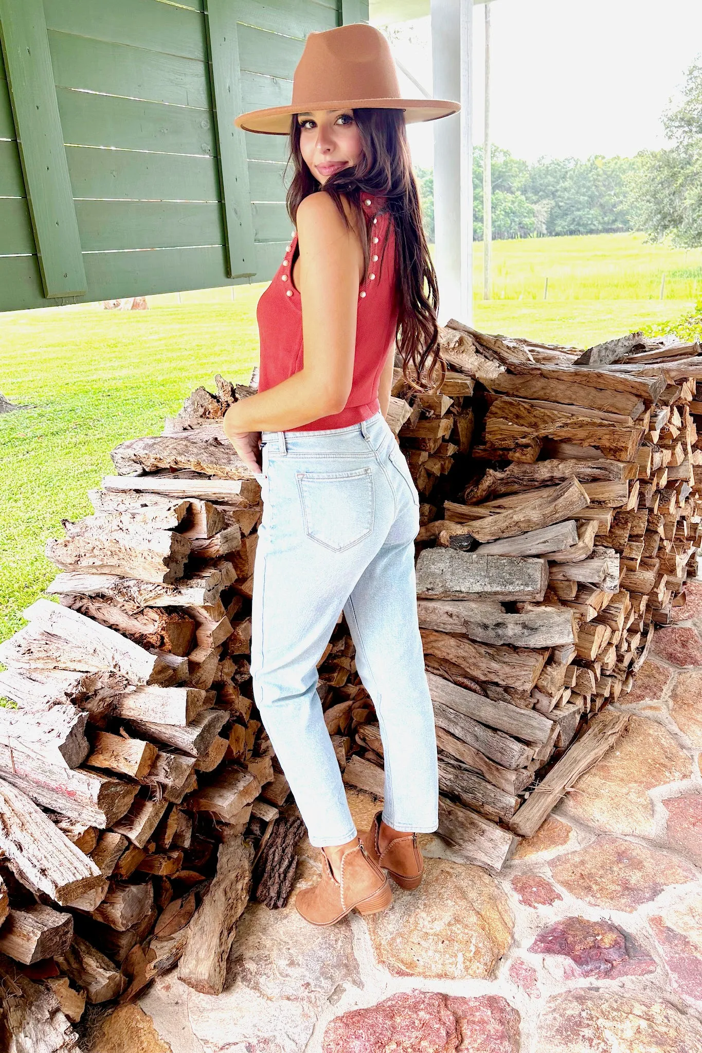 Keep Things Classy Crop Top sold by Bella Rose boutique product image thumbnail 3