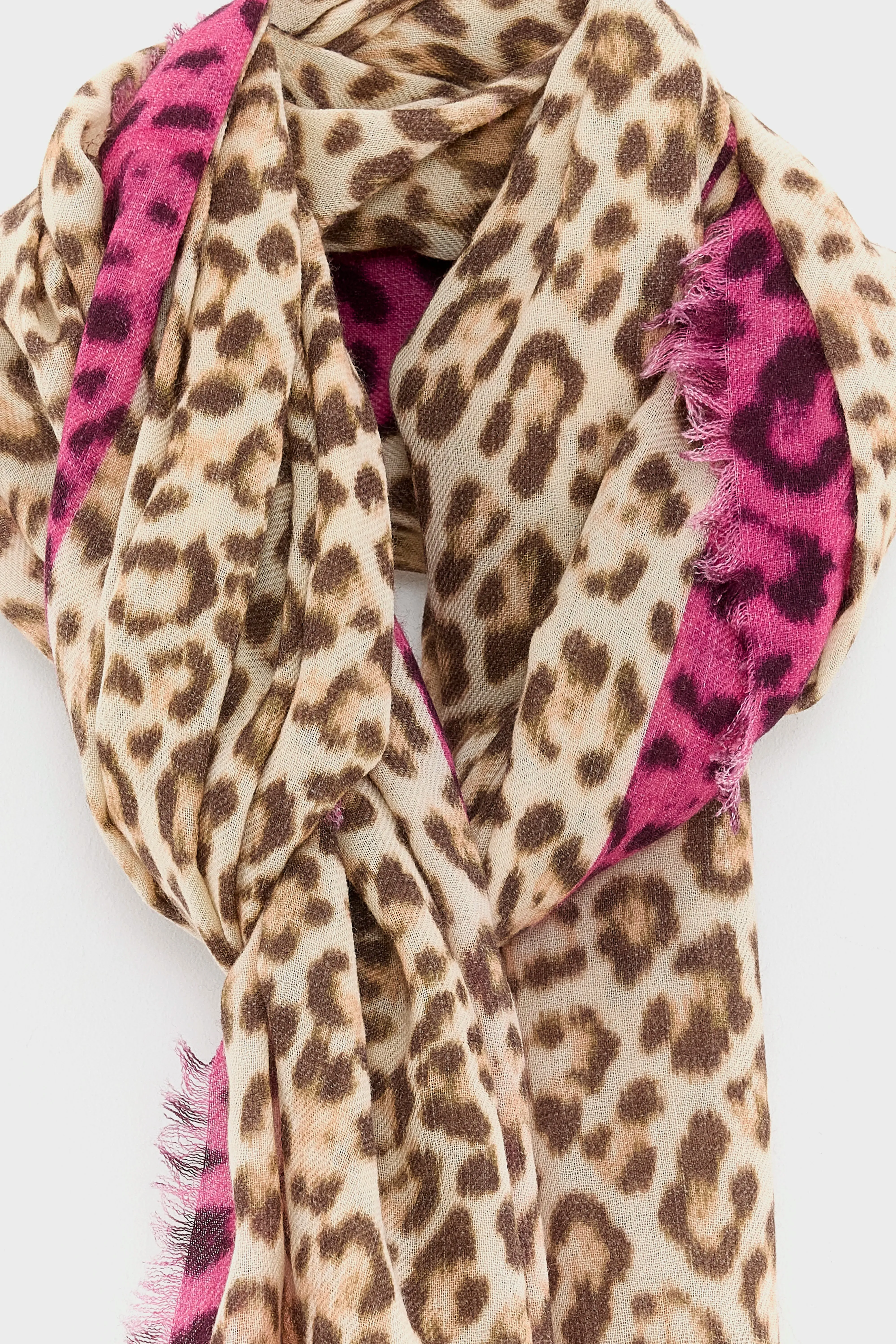 Sowo leopard-print scarf (261 / W / DISPLAY A) sold by Bellerose product image thumbnail 4