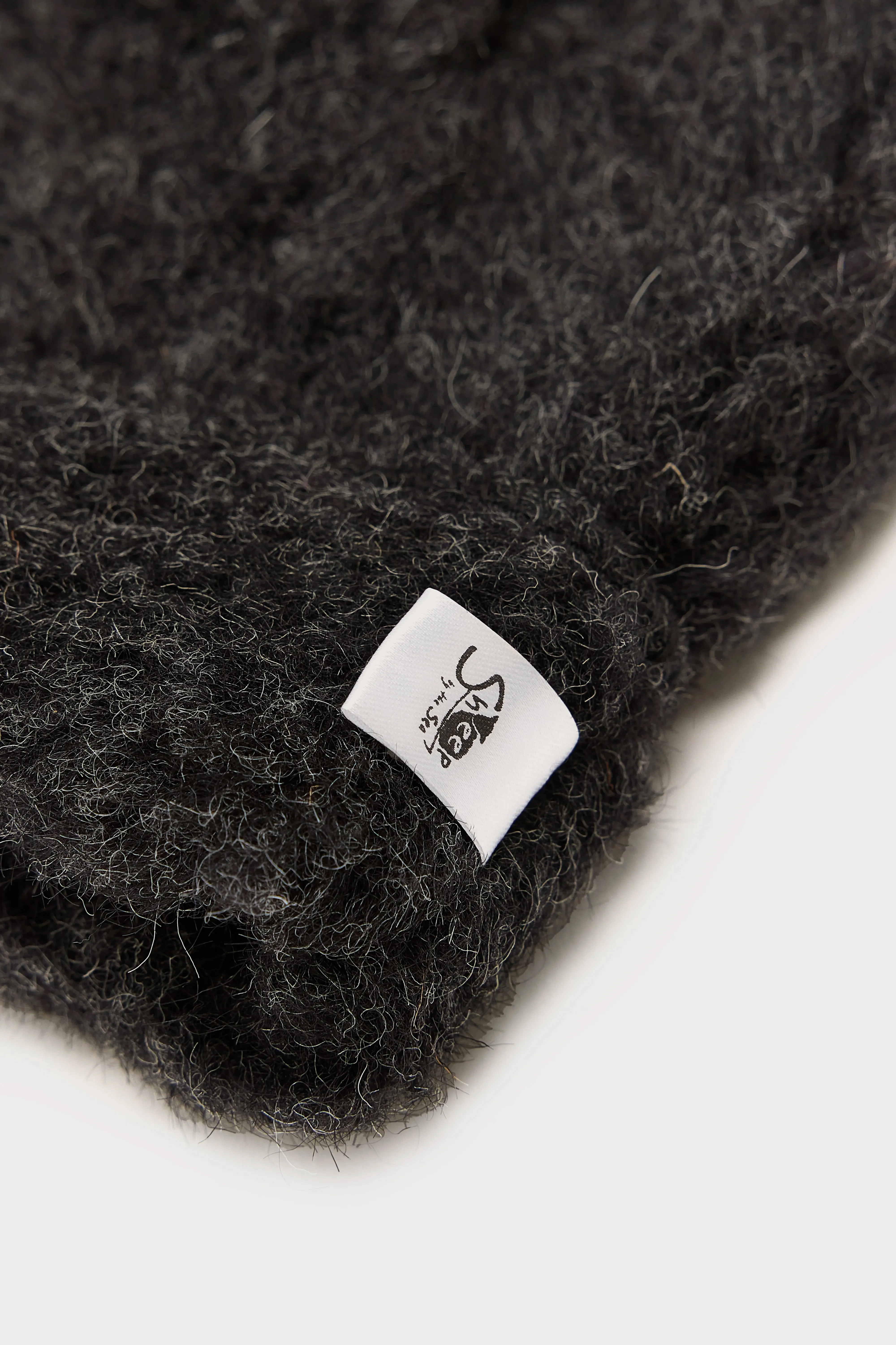 Simple Mittens (242 / W / BLACK) sold by Bellerose product image thumbnail 4