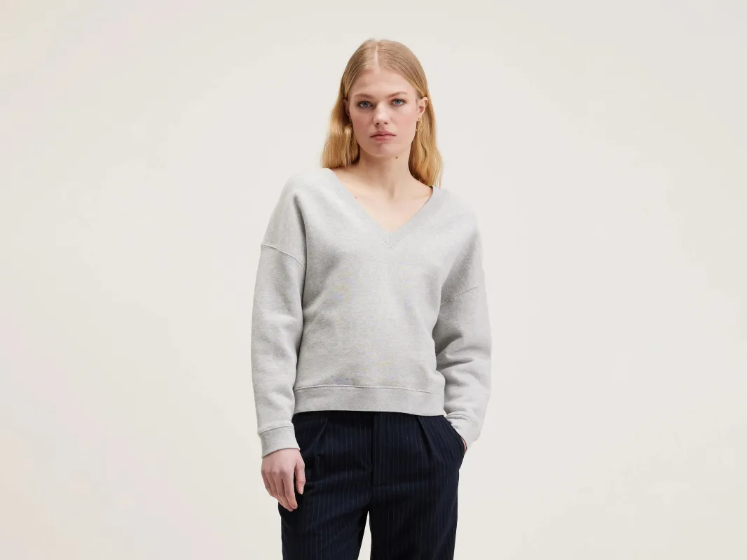 Fellow v-neck sweatshirt (242 / W / H. GREY) sold by Bellerose