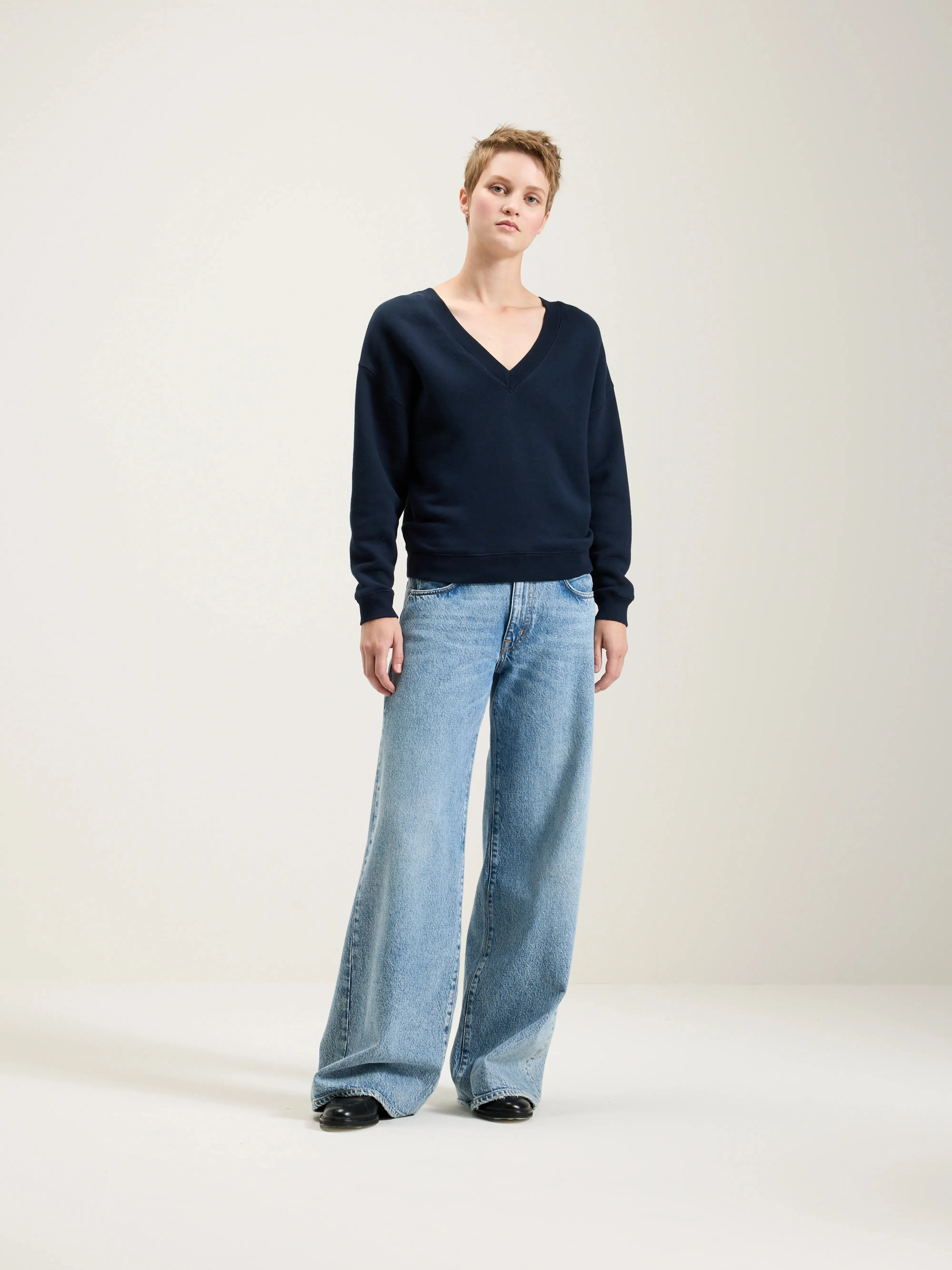 Fellow v-neck sweatshirt (242 / W / NAVY) sold by Bellerose product image thumbnail 3