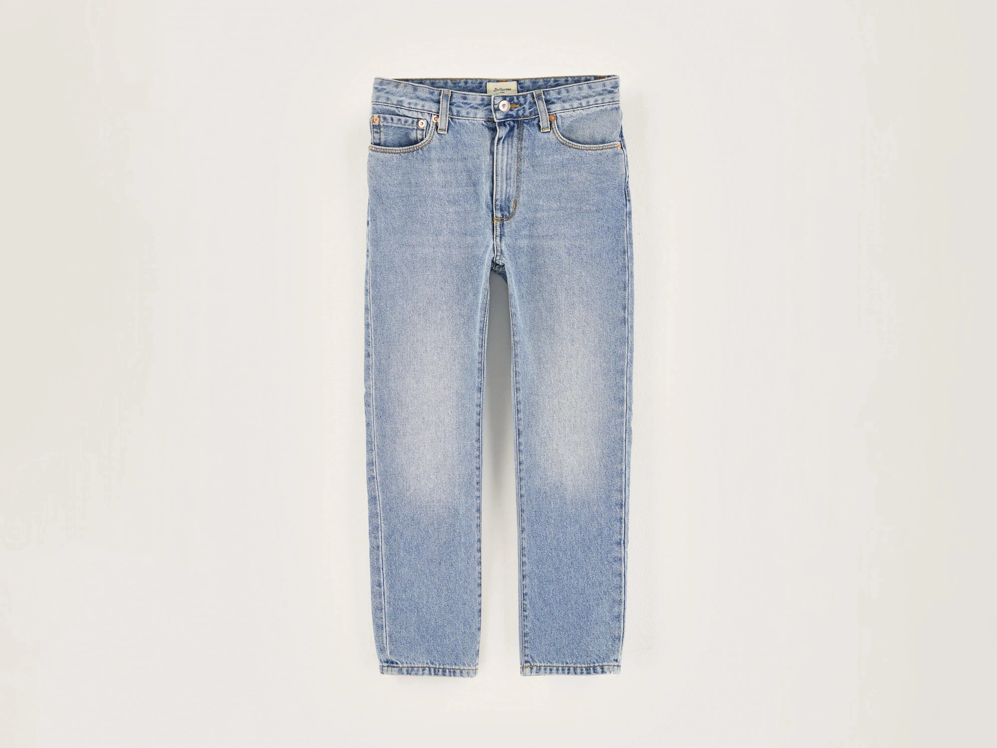 Peyo tapered jeans (242 / B / VINTAGE LT BLUE) sold by Bellerose