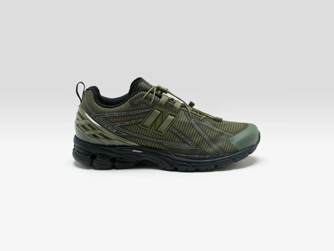 1906R for Men  (252 / M / GREEN) sold by Bellerose