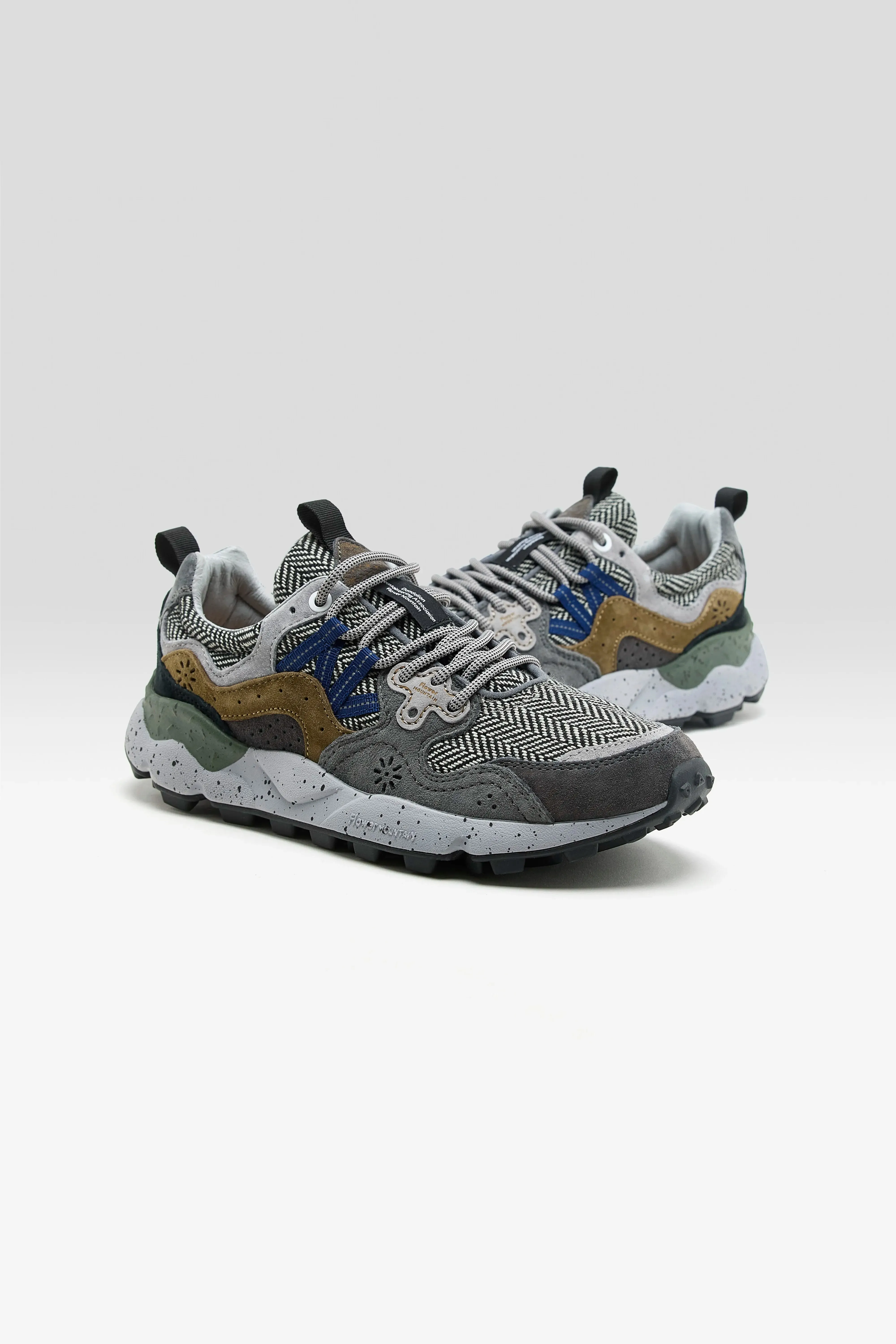 Yamano 3 for Women (252 / W / GREY) sold by Bellerose product image thumbnail 3