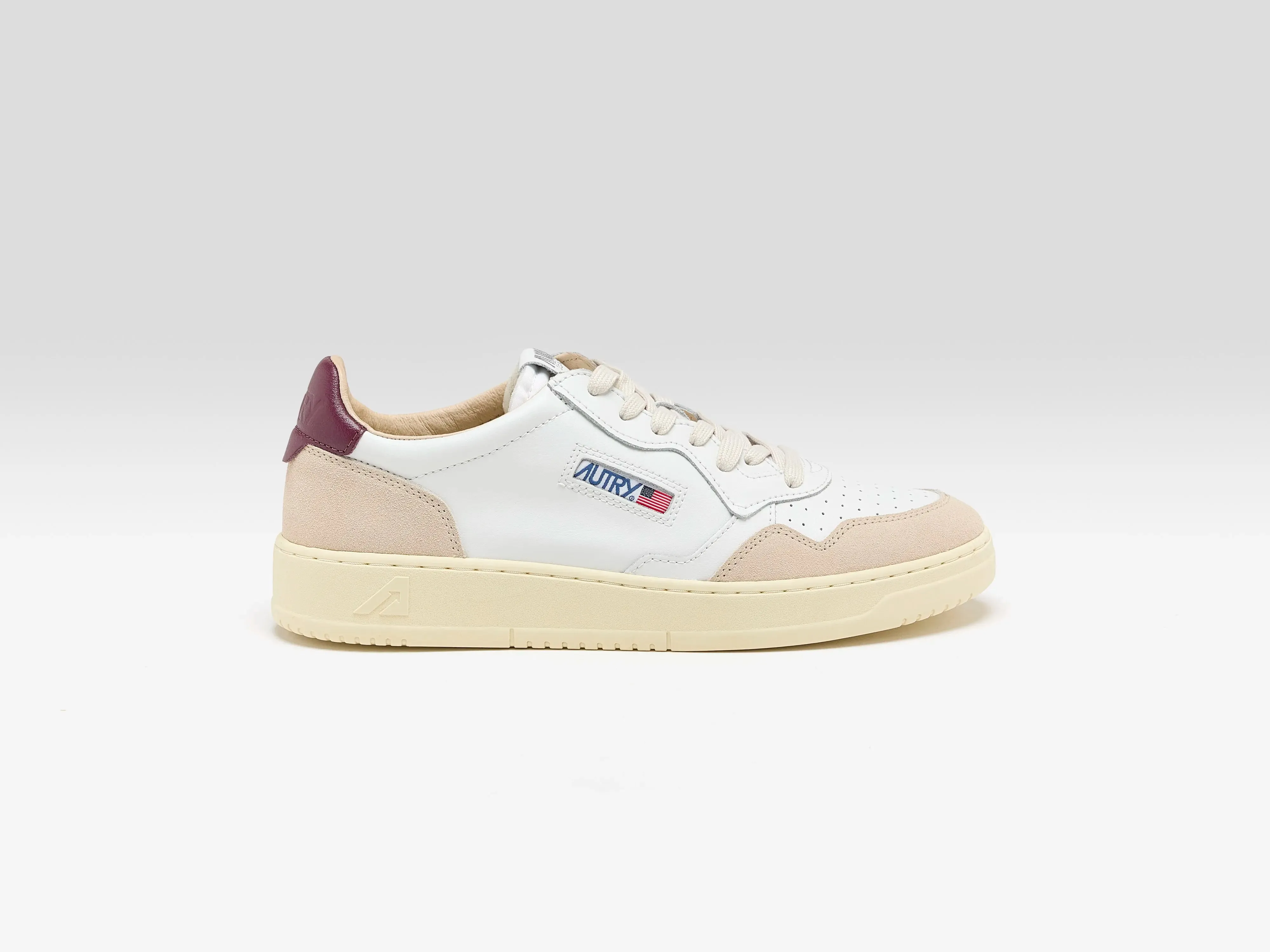 Medalist Low for Men (252 / M / BURGUNDY) sold by Bellerose