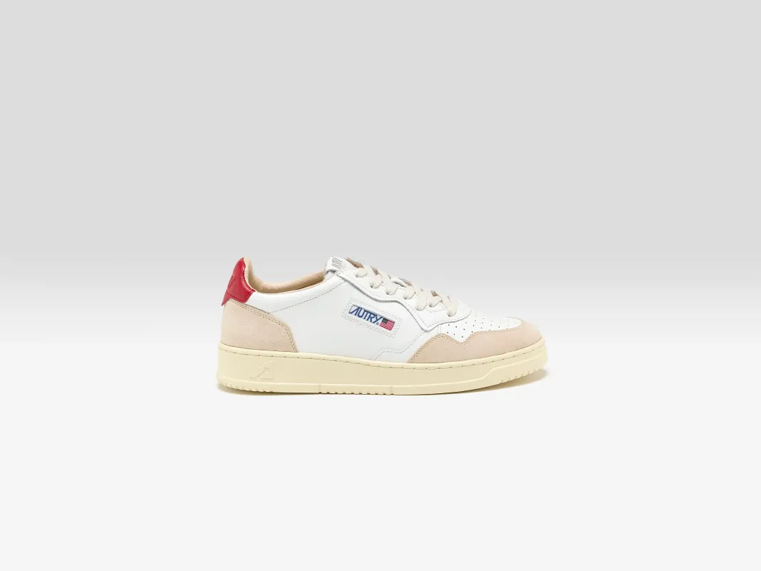 Medalist Low for Men (252 / M / RED) sold by Bellerose