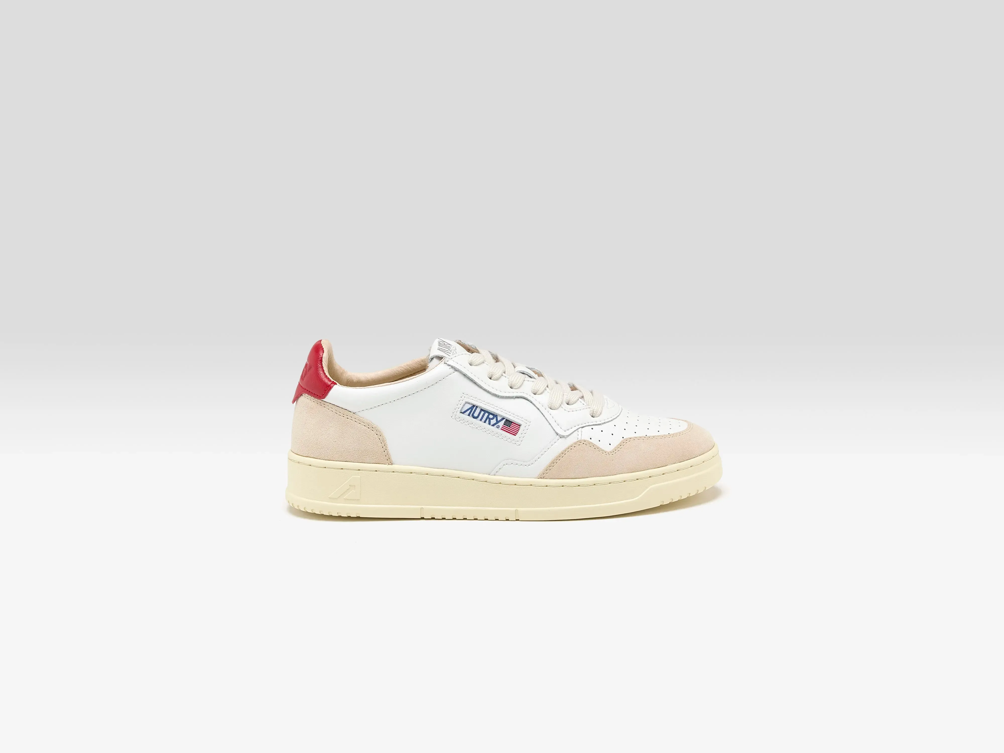 Medalist Low for Men (252 / M / RED) sold by Bellerose